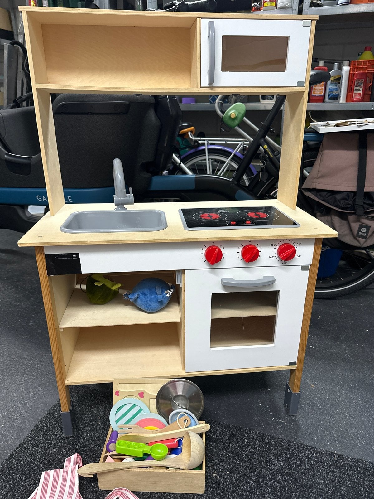 Houten speelkeuken met accessoires, Ophalen of Verzenden, Gebruikt, Knutselen