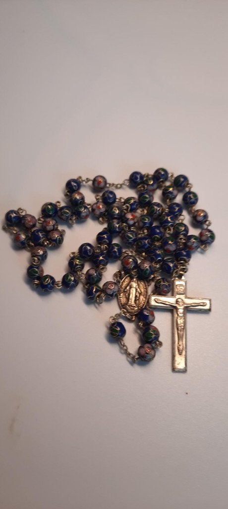Katholieke rozenkrans met donkerblauwe gedecoreerde kralen, Antiek en Kunst, Ophalen of Verzenden
