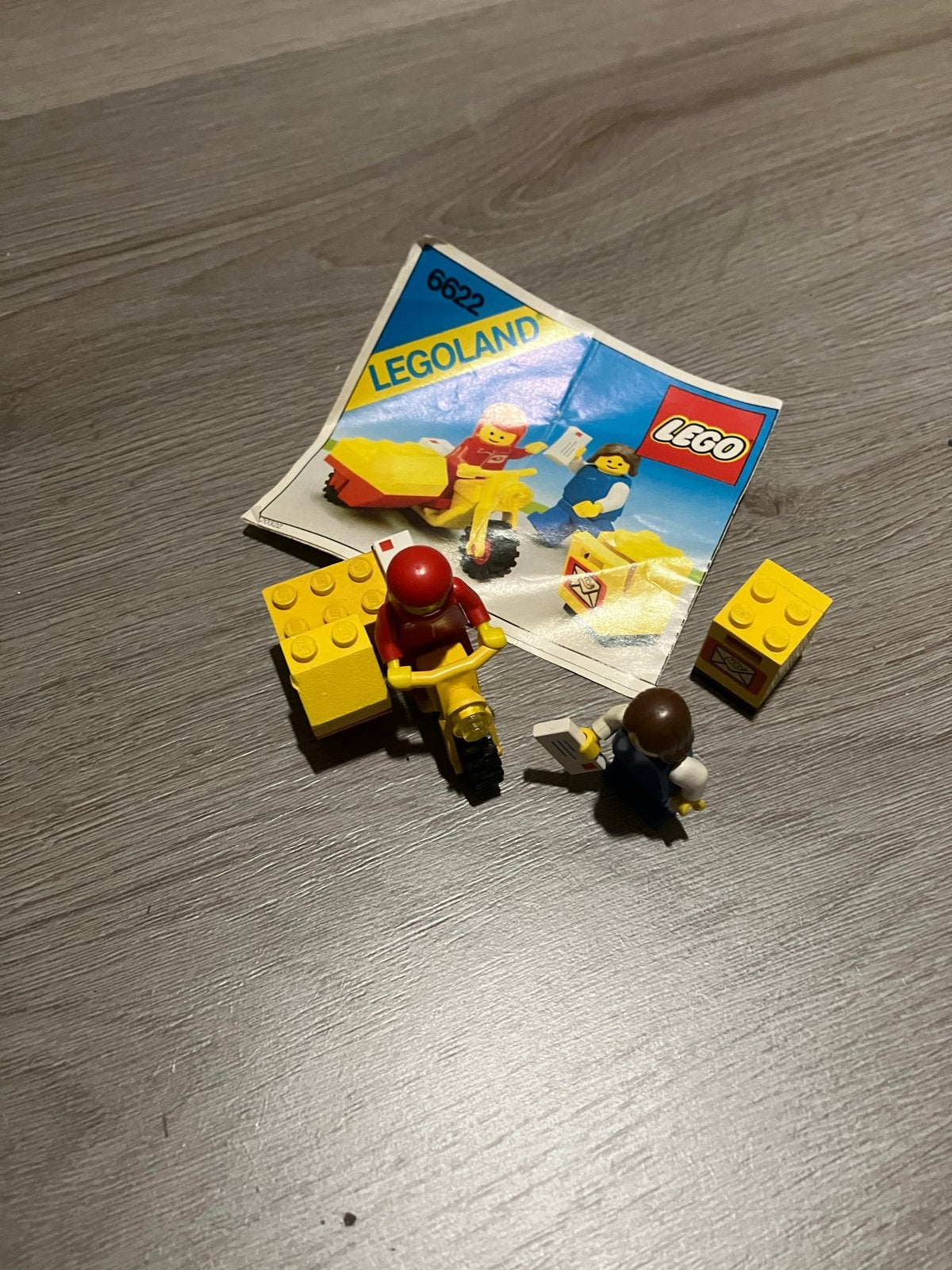 Lego Legoland 6622 Postbode met motor en brievenbus, Gebruikt, Lego, Ophalen of Verzenden, Compleet