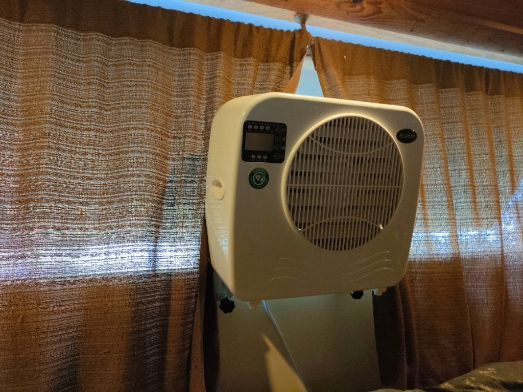 Eurom Airco 2401E Split Airco, Witgoed en Apparatuur, Airco's, Nieuw, Mobiele airco, Minder dan 60 m³, 2 snelheden, Ophalen