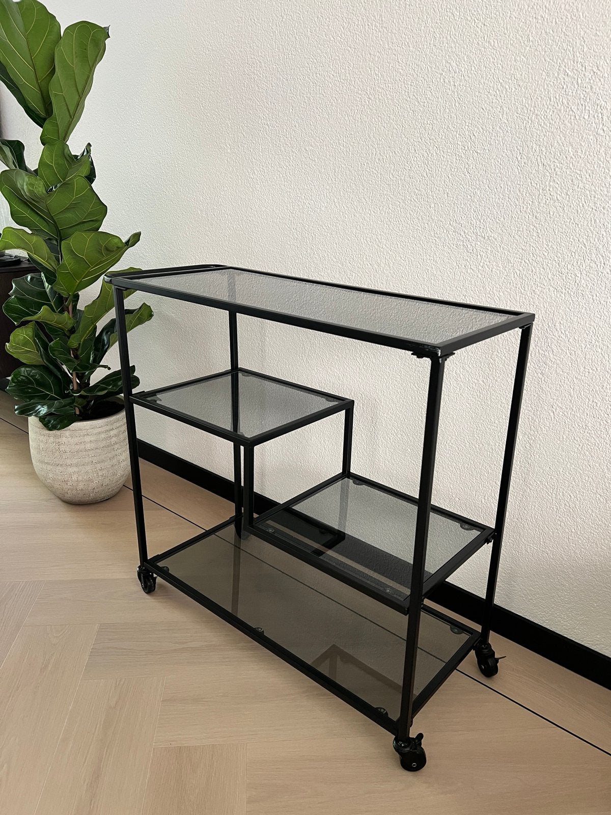 Prachtig zwart glazen thee / serveerwagen, Ophalen, 50 tot 100 cm, Glas, Zo goed als nieuw