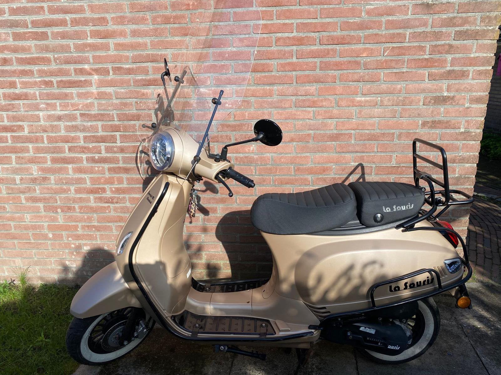 La Souris Sourini R Limited – 2023 – 7.647 km, Fietsen en Brommers, Ophalen, Zo goed als nieuw, Benzine, Maximaal 25 km/u