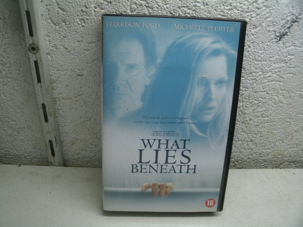 vhs 221b what lies beneath, Vanaf 16 jaar, Ophalen of Verzenden, Gebruikt, Horror