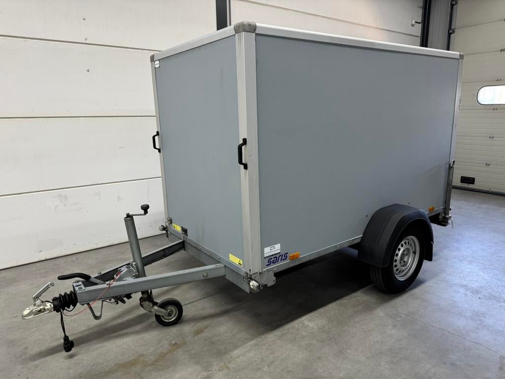 Gesloten Saris aanhanger 1350kg  MARGE! L 250x B 130x L 150, Ophalen, Zo goed als nieuw