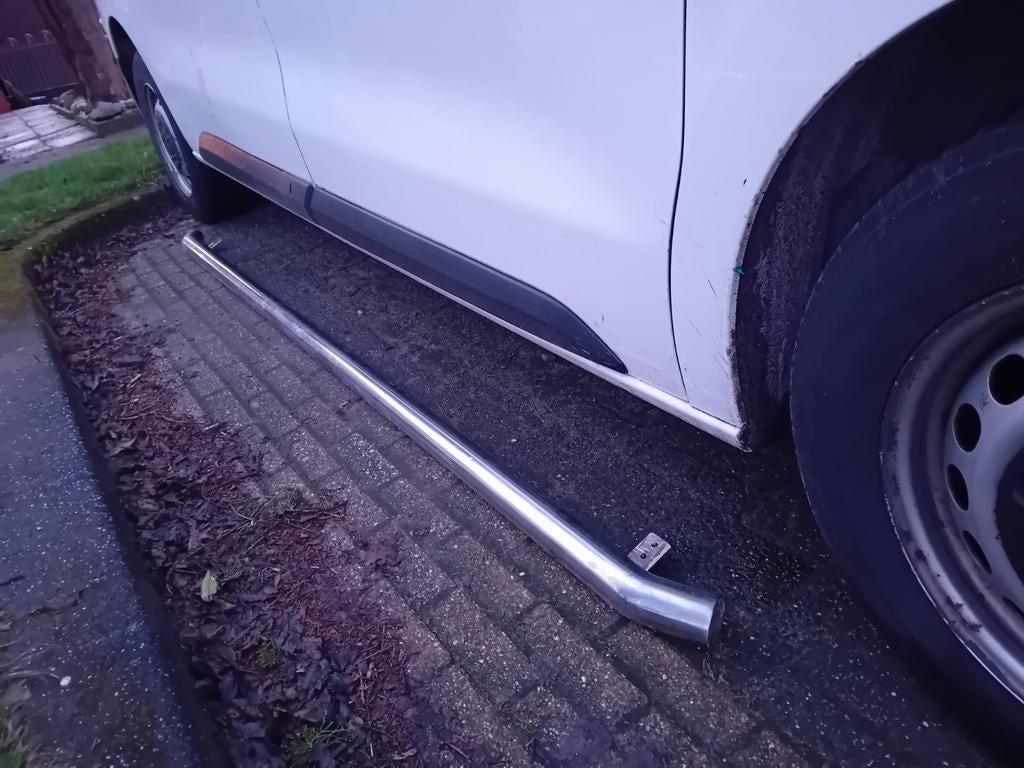 Sidebars / Treeplanken 2.56 m. voor bestelwagen, Ophalen, Gebruikt