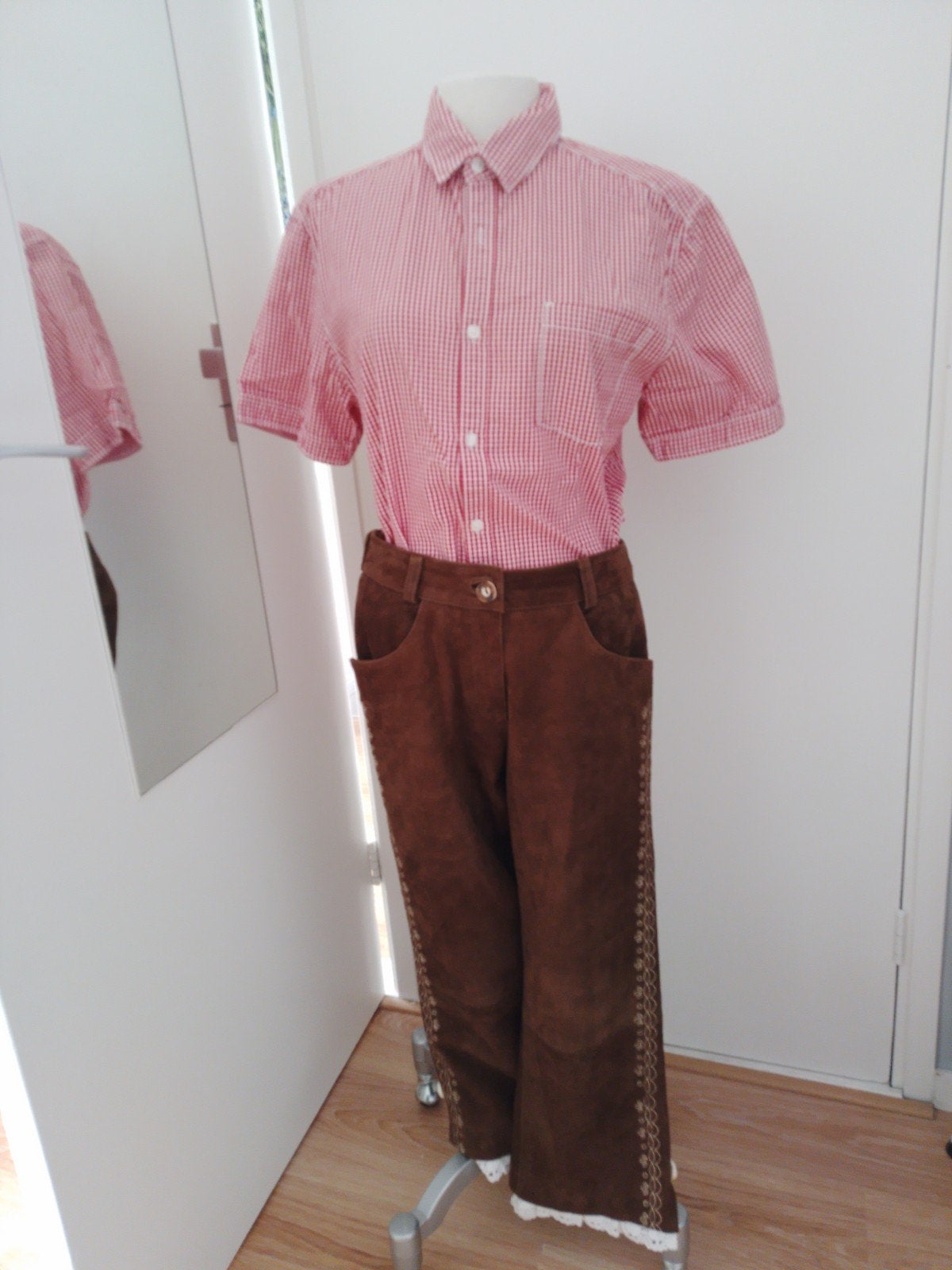 Lederen 3/4 broek met kant, maat 36/38, Kleding | Dames, Ophalen of Verzenden, Zo goed als nieuw, Maat 36 (S), Carnaval