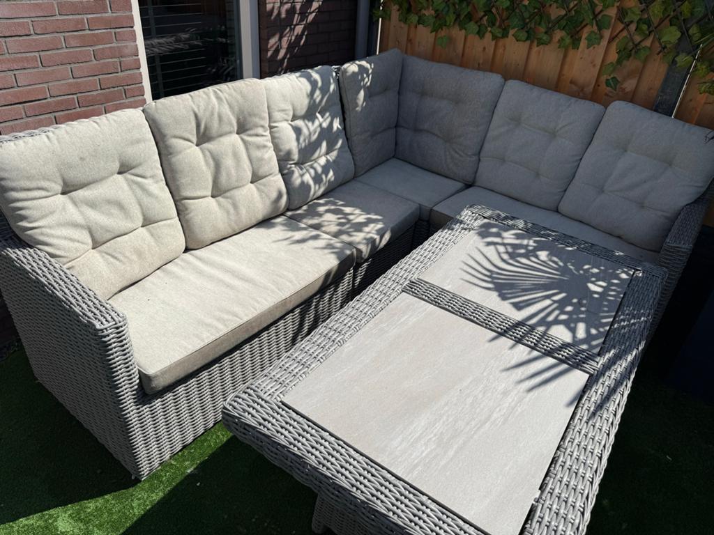 Loungebank met tafel - Wicker grijs, Tuin en Terras, Ophalen, 5 zitplaatsen, Gebruikt, Loungeset