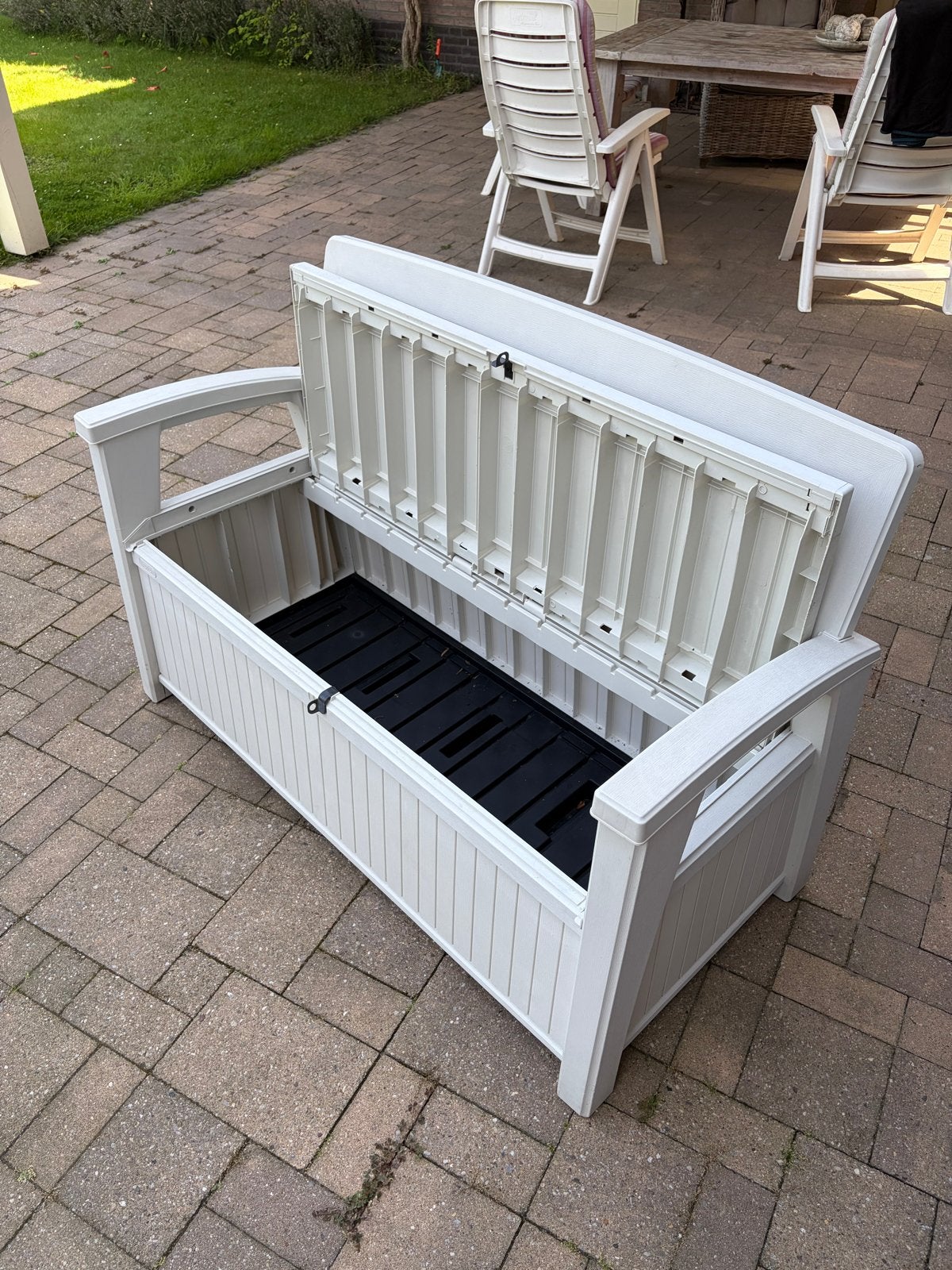 Witte tuinbank met opbergruimte, Tuin en Terras, Ophalen, Gebruikt, Kunststof