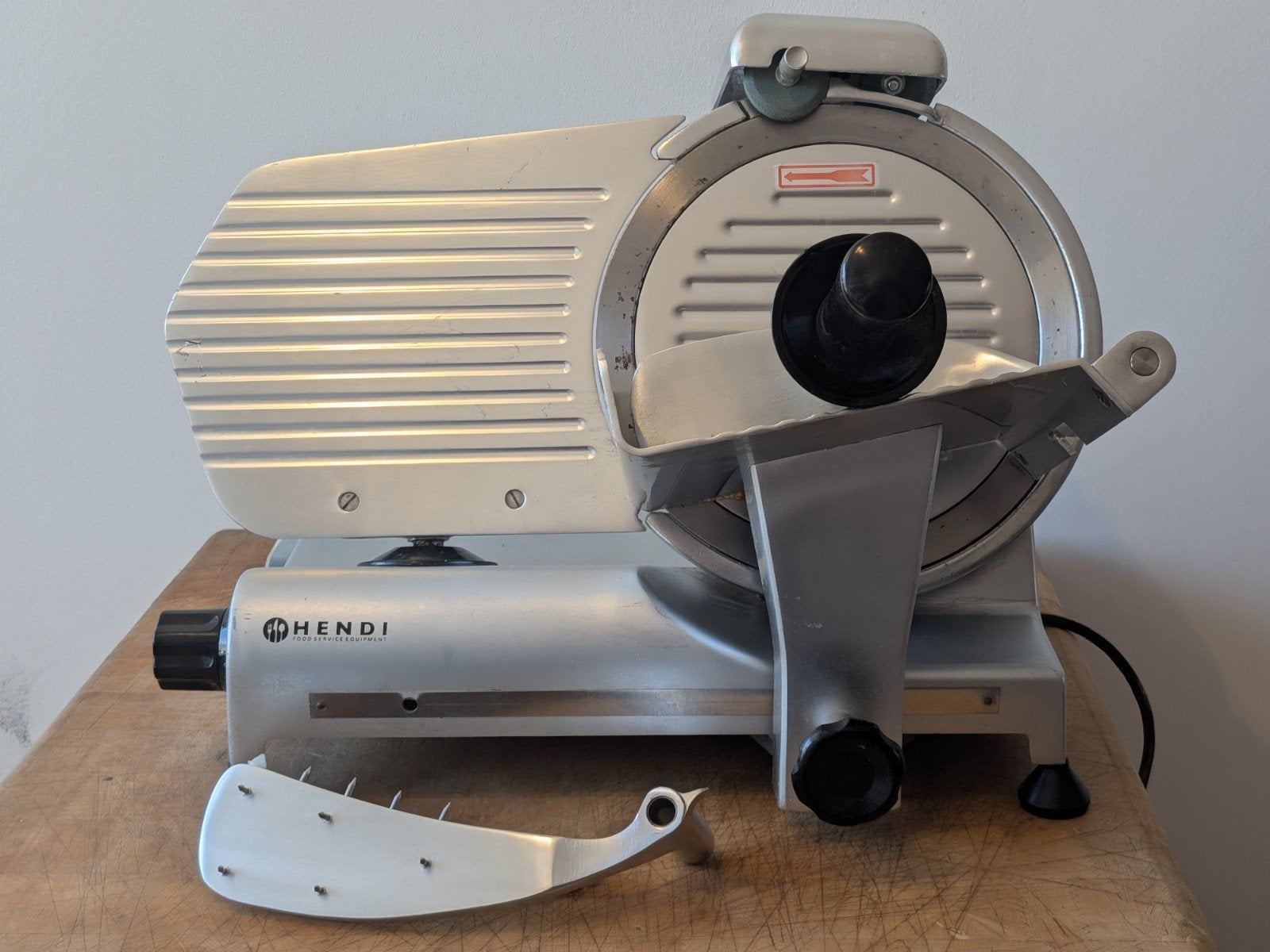 Hendi snijmachine - Professionele vleessnijder, Huis en Inrichting, Ophalen