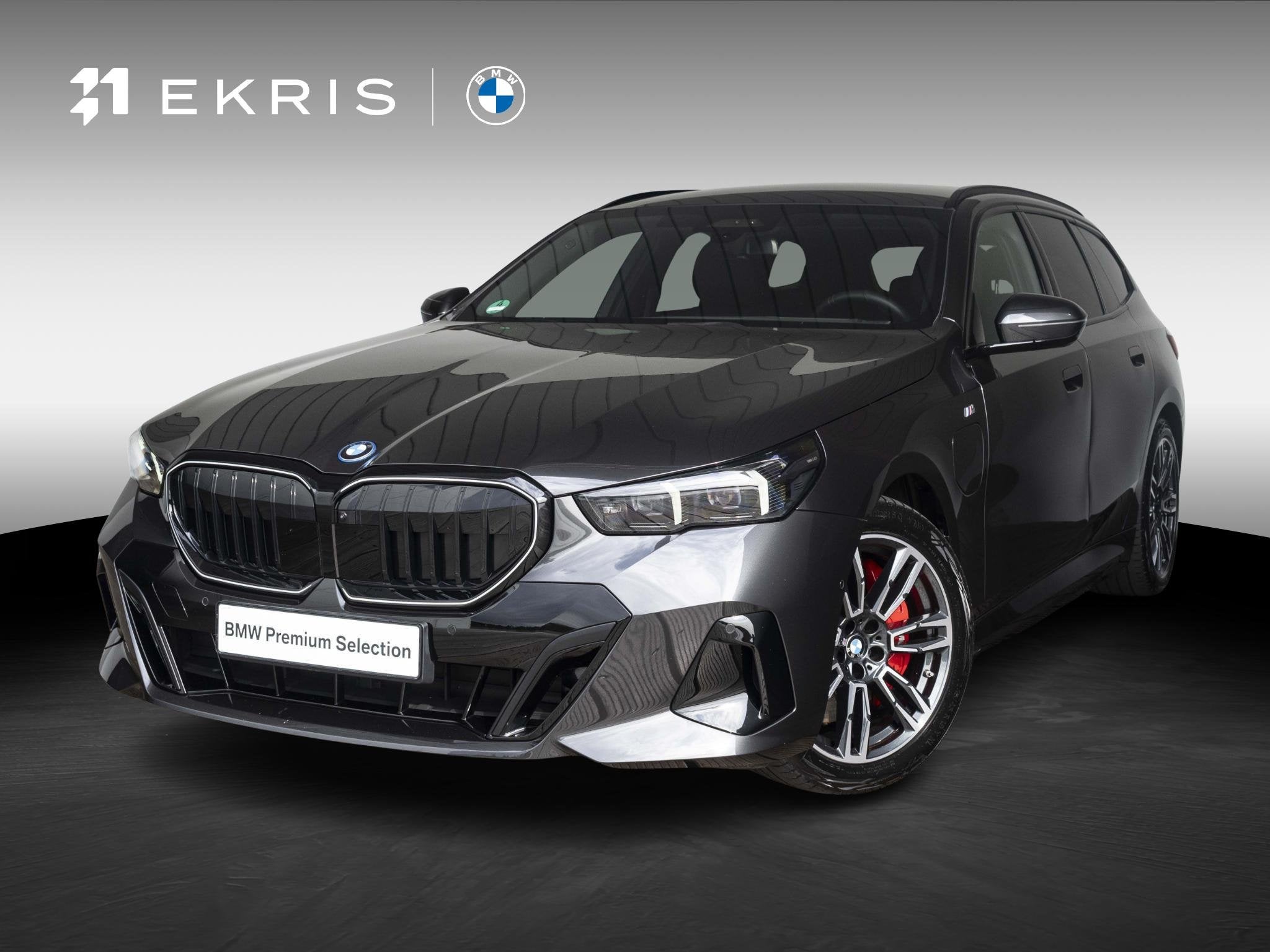BMW 5 Serie 550e xDrive Touring | M Sportpakket Pro | Comfor, Auto's, Stof, Gebruikt, 135 min, 489 pk