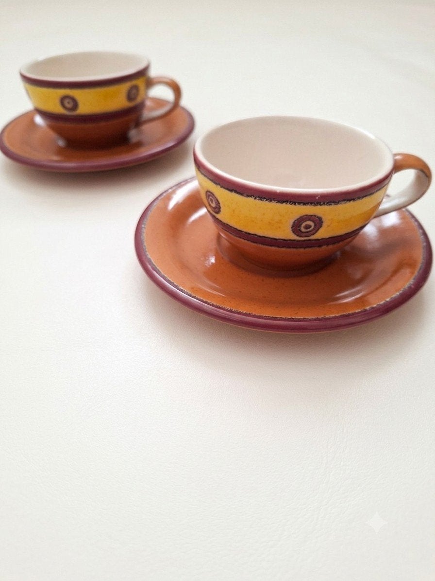 Artesa Fair Trade Handgemaakte Kop-en-Schotels (2 sets), Huis en Inrichting, Overige merken, Keramiek, Vintage, Ophalen of Verzenden