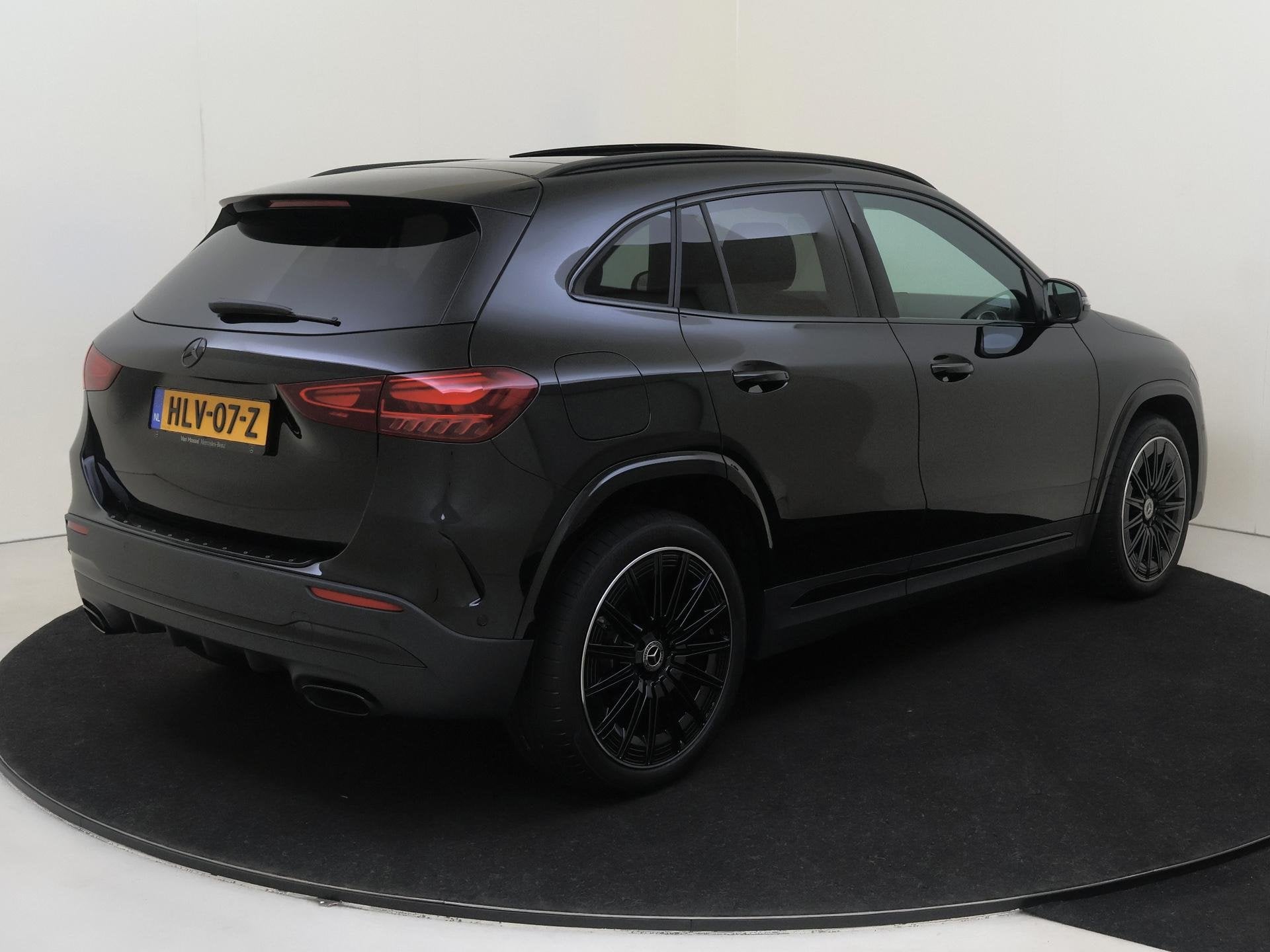 Mercedes-Benz GLA-klasse 250 e Star Edition AMG Line /Panora, Auto's, Stof, 4 cilinders, 16 kWh, Zwart