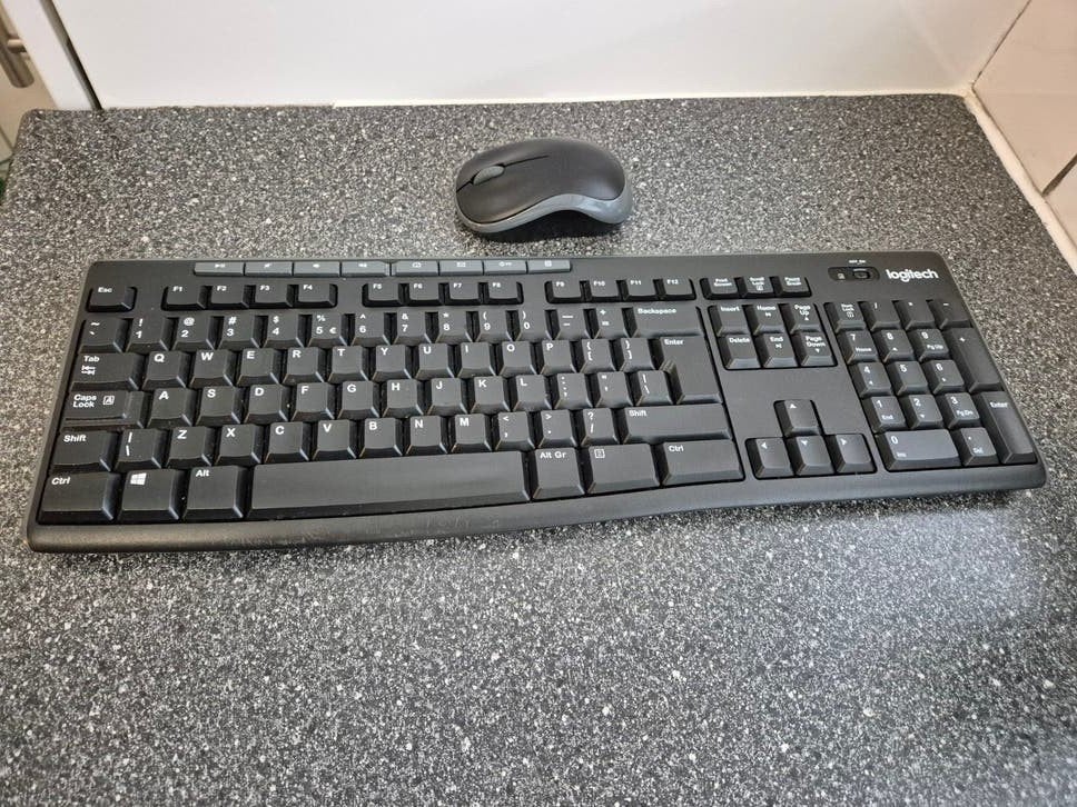 Logitech draadloze toetsenbord met muis, Ophalen of Verzenden, Zo goed als nieuw, Toetsenbord en muis-set