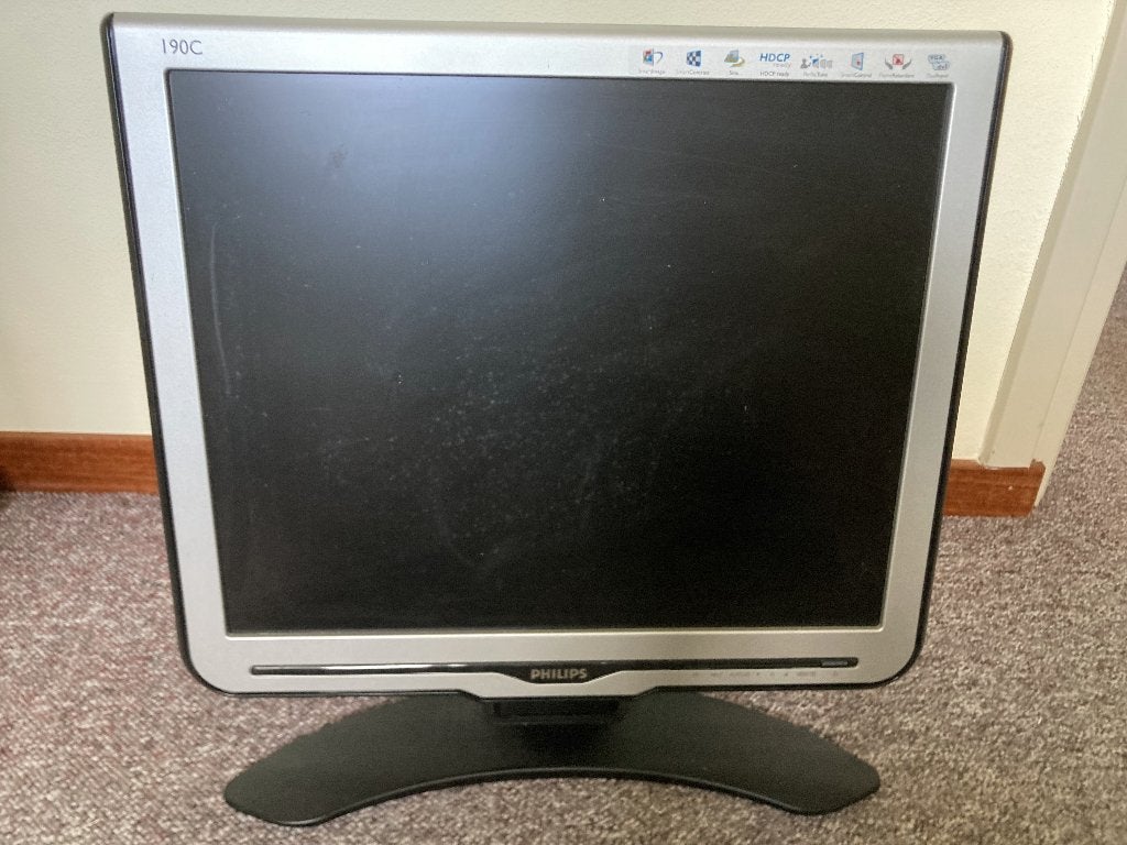 GRATIS - beeldscherm, boxen, toetsenbord, kabels, etc., Computers en Software, Ophalen, Onbekend