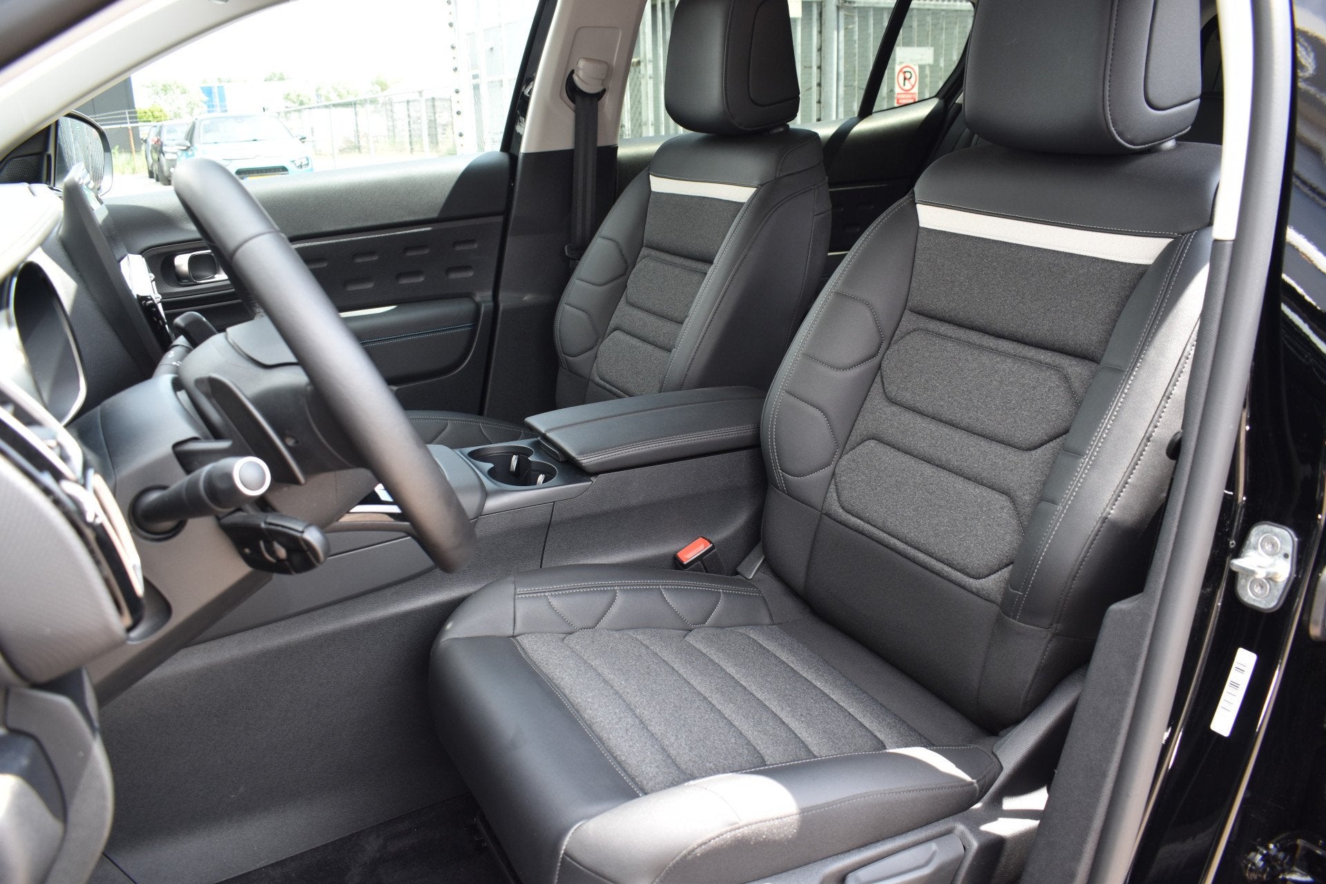 Citroën C5 Aircross Hybrid 145 DSC-6 Max Automaat | Navi |, Zwart, 1199 cc, Leder en Stof, Origineel Nederlands