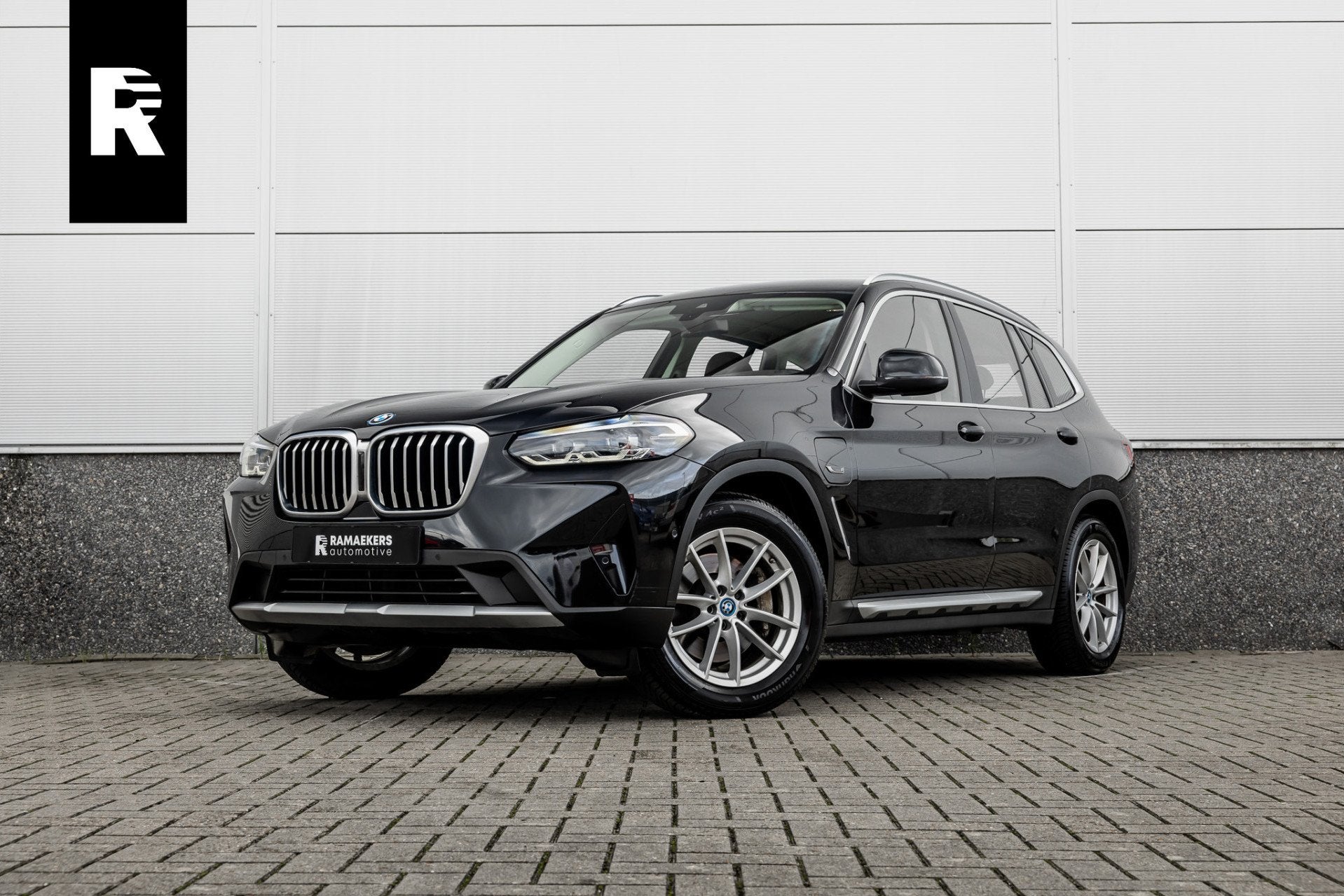 BMW X3 xDrive30e SOH 99% / LED / Camera / All-Season / Carpl, Auto's, Automaat, Gebruikt, Euro 6, Zwart