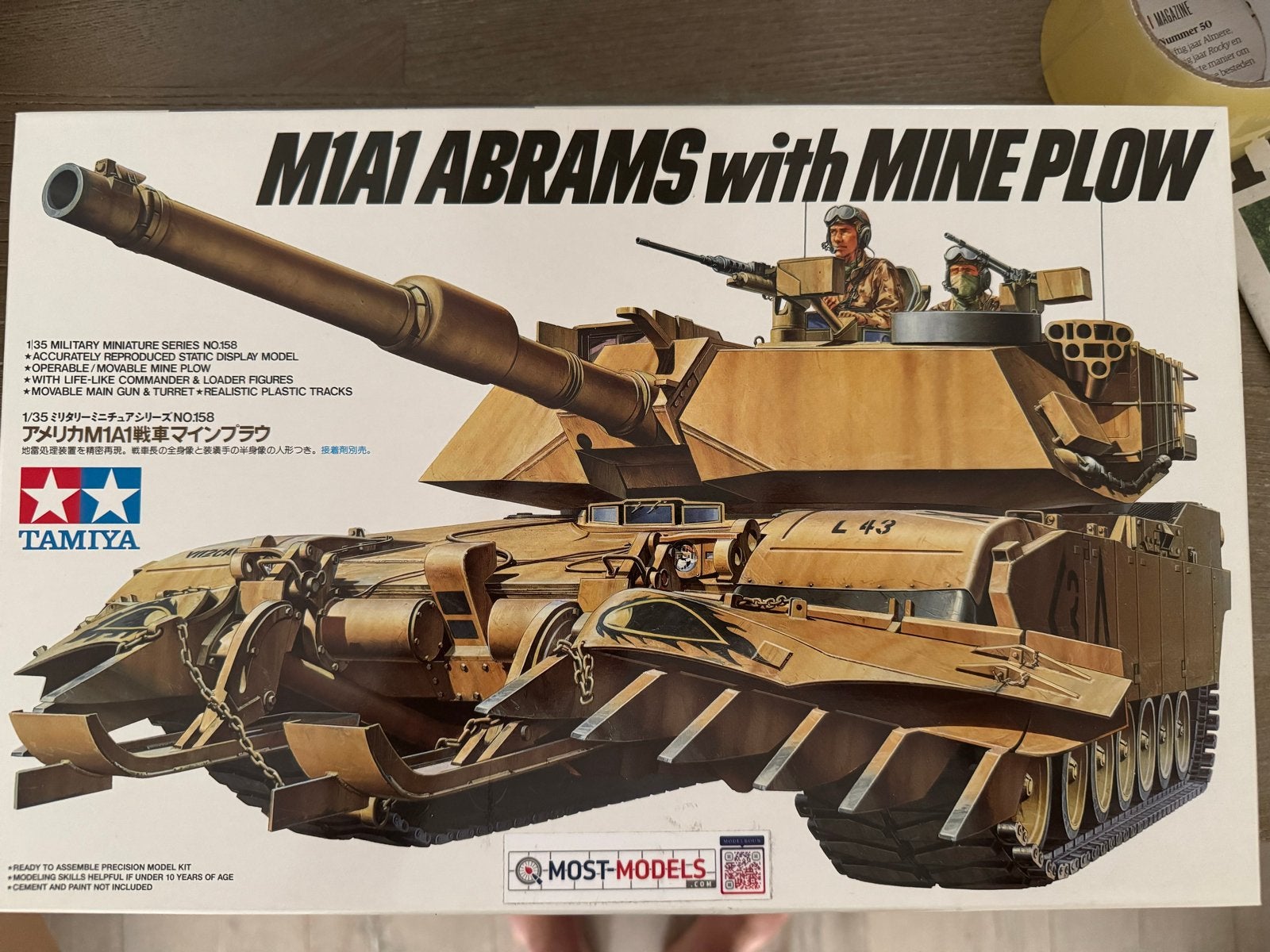 Tamiya M1A1 Abrams tank (with mine plow) 1:35 (nieuw), Hobby en Vrije tijd, Modelbouw | Auto's en Voertuigen, Tank, 1:32 tot 1:50