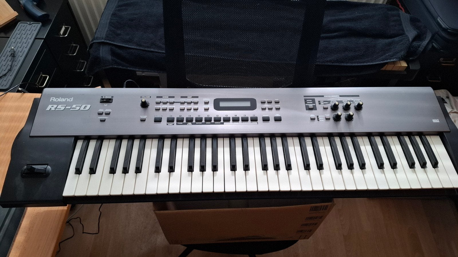 Roland RS-50 Synthesizer - Uitstekende Staat, Ophalen, 61 toetsen, Roland, Midi-aansluiting