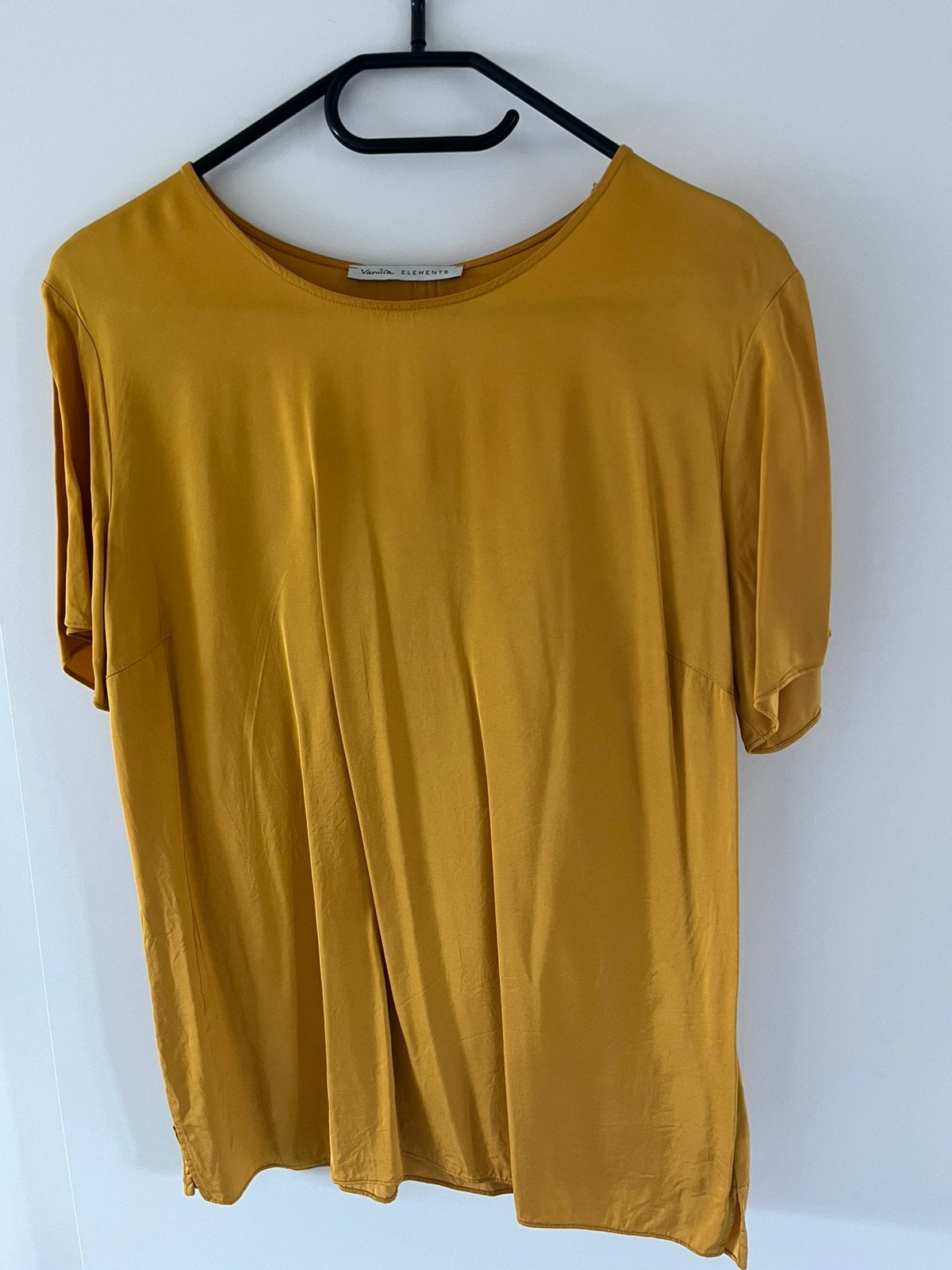 Goudgele top Vanilia elements, Maat 38/40 (M), Geel, Ophalen of Verzenden, Zo goed als nieuw