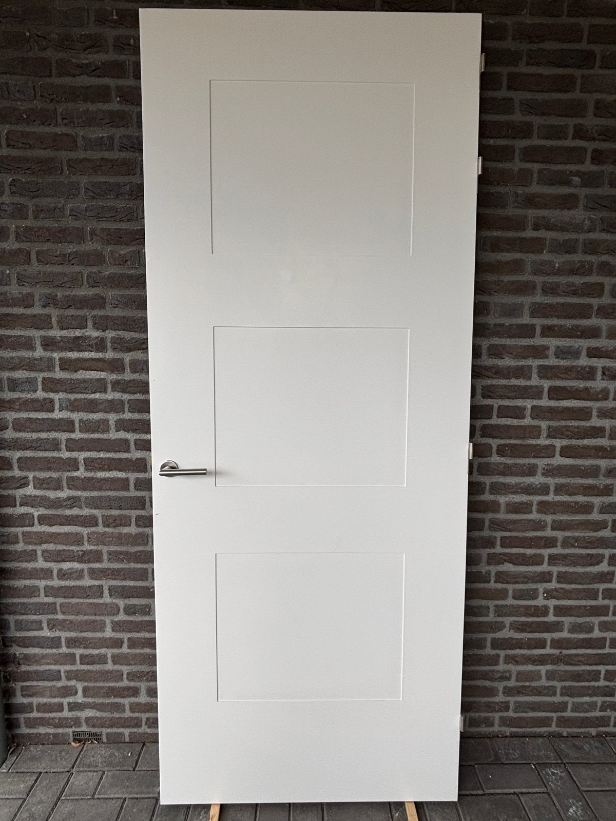 Witte paneeldeur en deurbeslag, Ophalen, Gebruikt, 80 tot 100 cm, 215 cm of meer