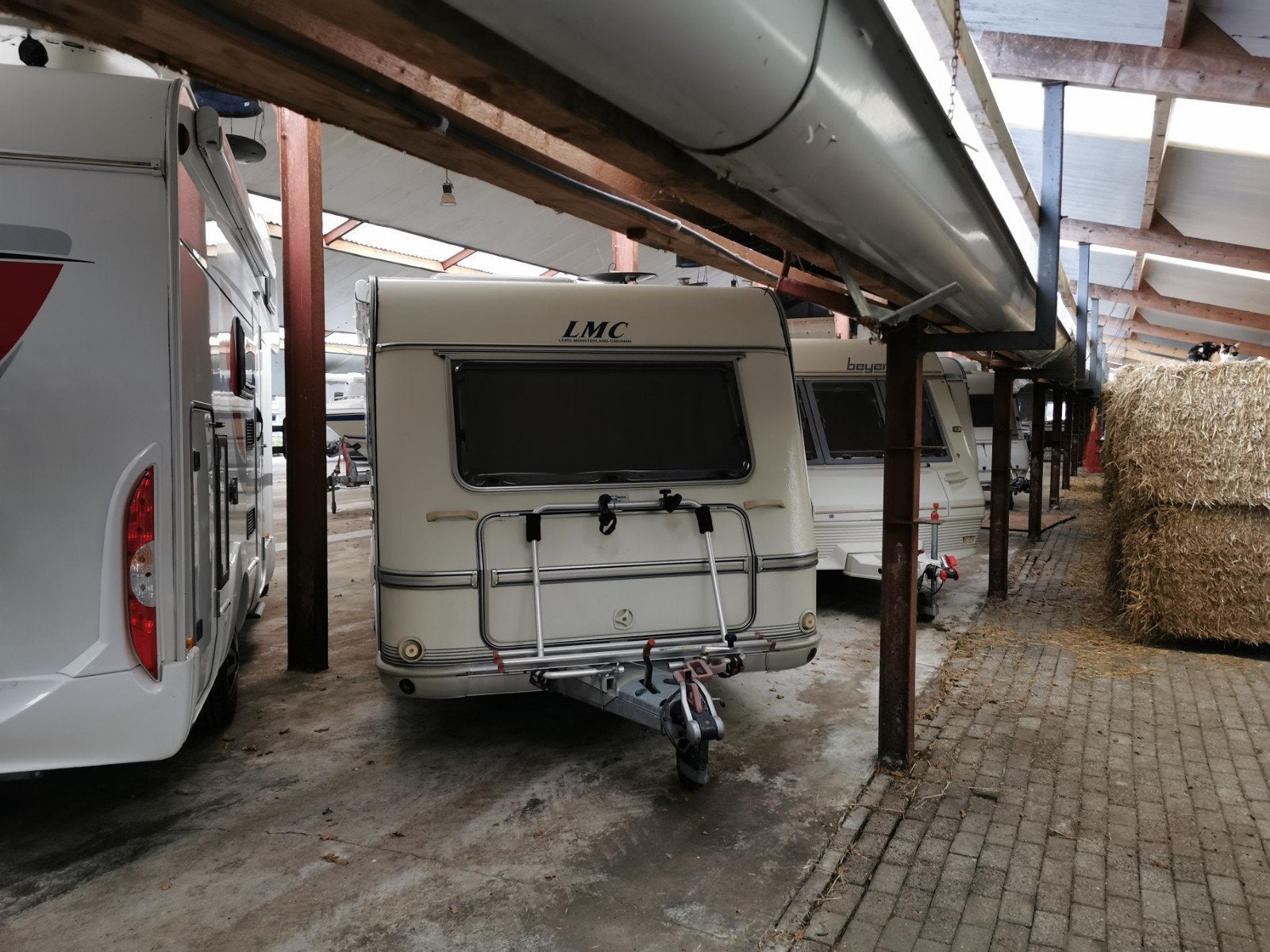 Gezocht: Overdekte Caravanstalling, Dieren en Toebehoren, Ophalen of Verzenden
