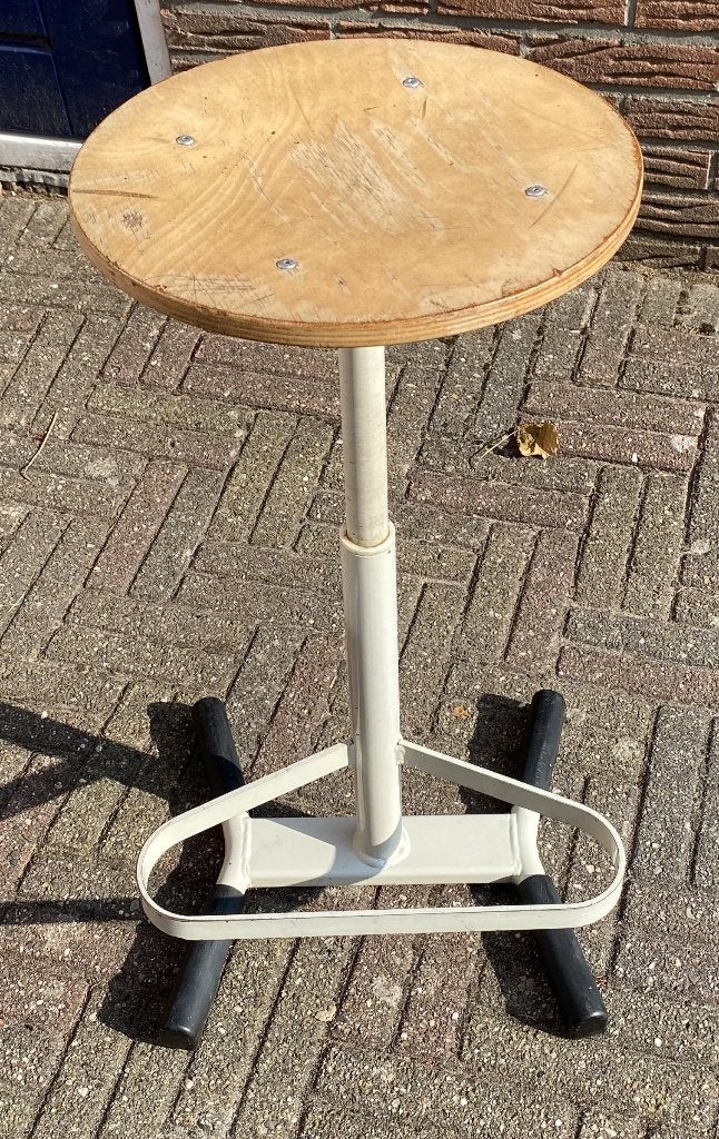 Leuke Industriële kruk - vintage retro dutch design, Ophalen of Verzenden, Gebruikt, IJzer