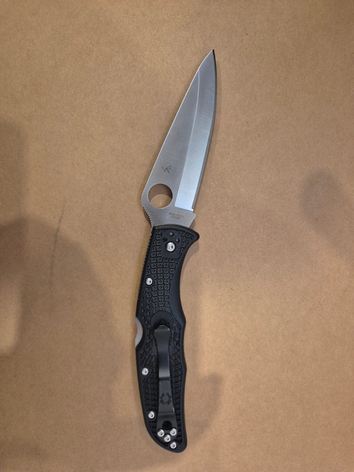 Spyderco Endura, Verzenden