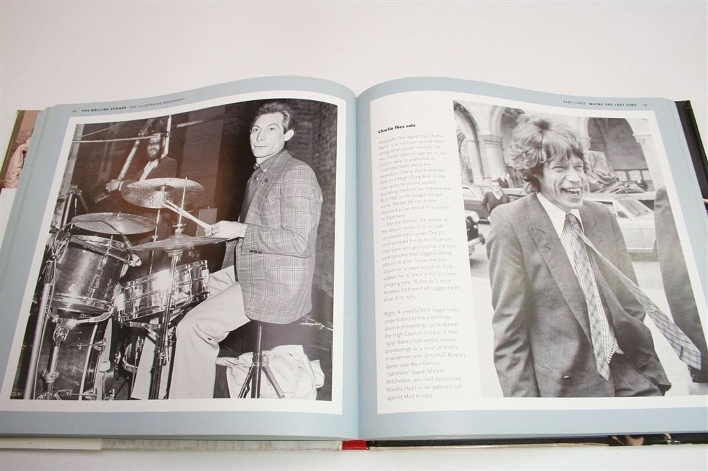 The Rolling Stones — Rijk Geïllustreerde Biografie, Boeken, Ophalen of Verzenden, Gelezen, Artiest