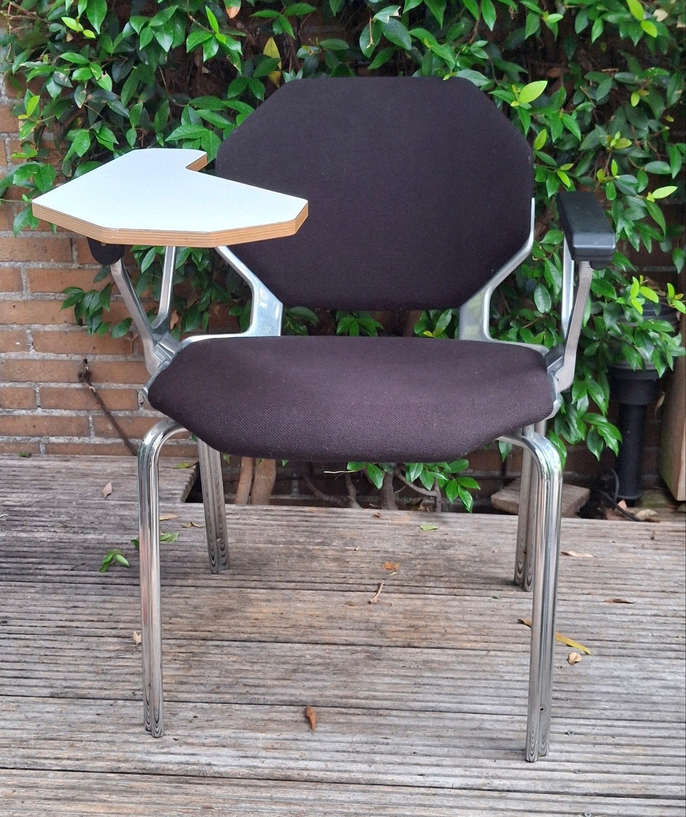 Collegestoel met schrijfblad (Fröscher sitform) jaren 70, Huis en Inrichting, Stoelen, Ophalen, Gebruikt, Zwart, Vintage