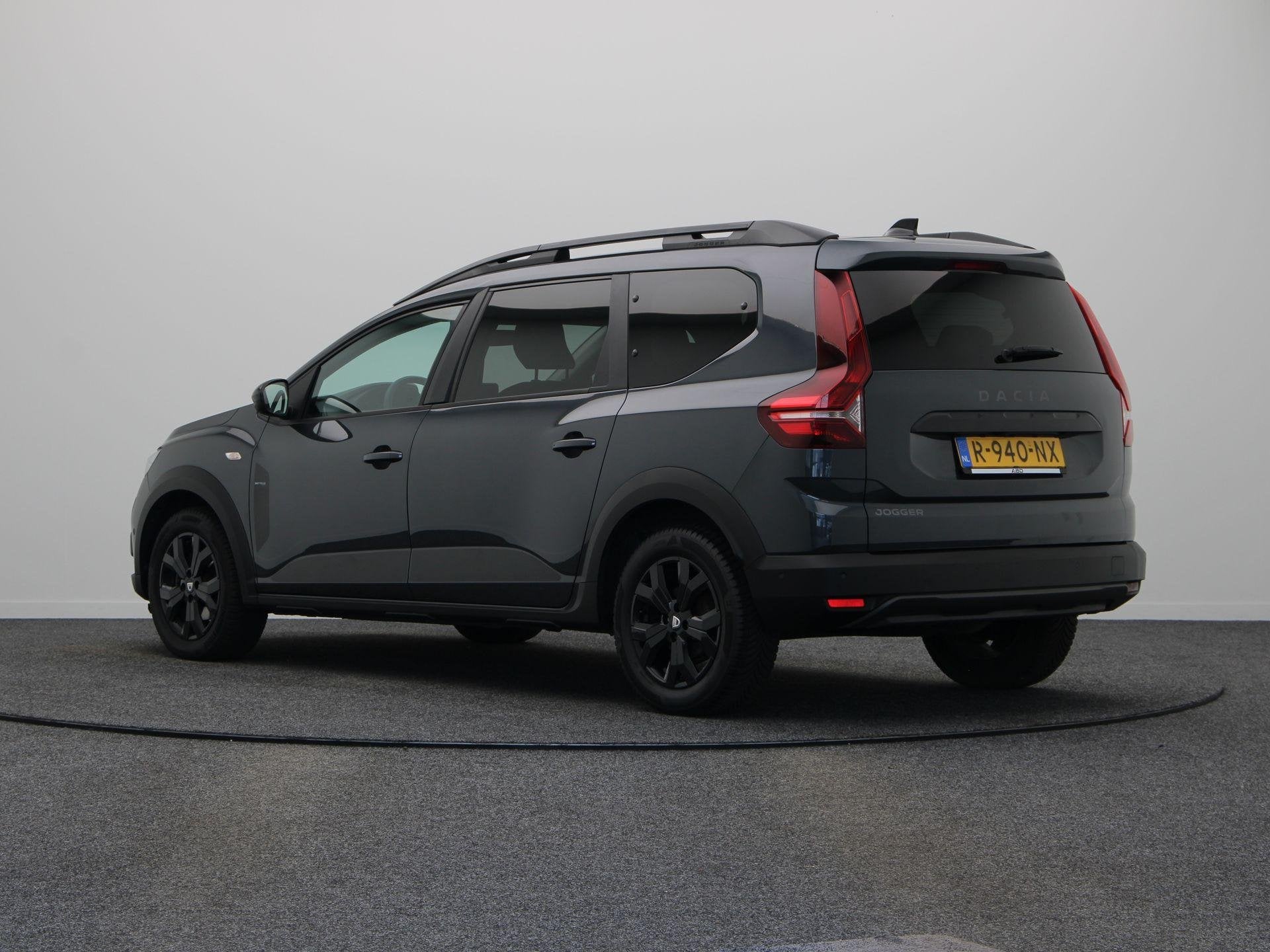 Dacia Jogger TCe 100pk Bi-Fuel Extreme 7p. | 1e Eigenaar | D, Auto's, Voorwielaandrijving, Gebruikt, Euro 6, 7 stoelen