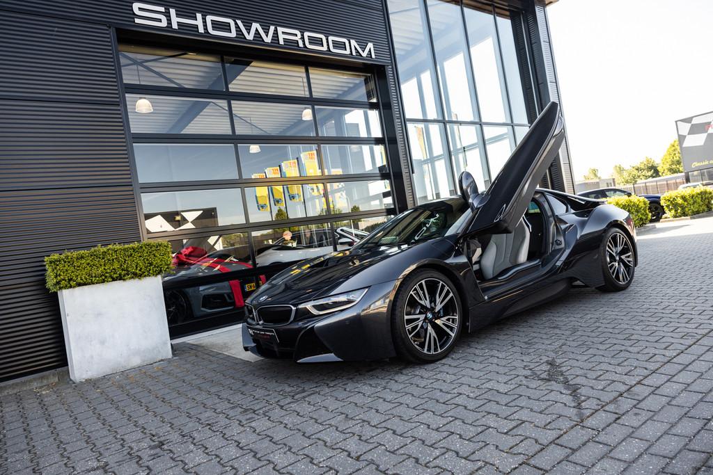 BMW I8 1.5 First Edition, *NL Auto* Sportremmen, Hi-Fi-, Sha, Automaat, Gebruikt, Vierwielaandrijving, Hybride Elektrisch/Benzine