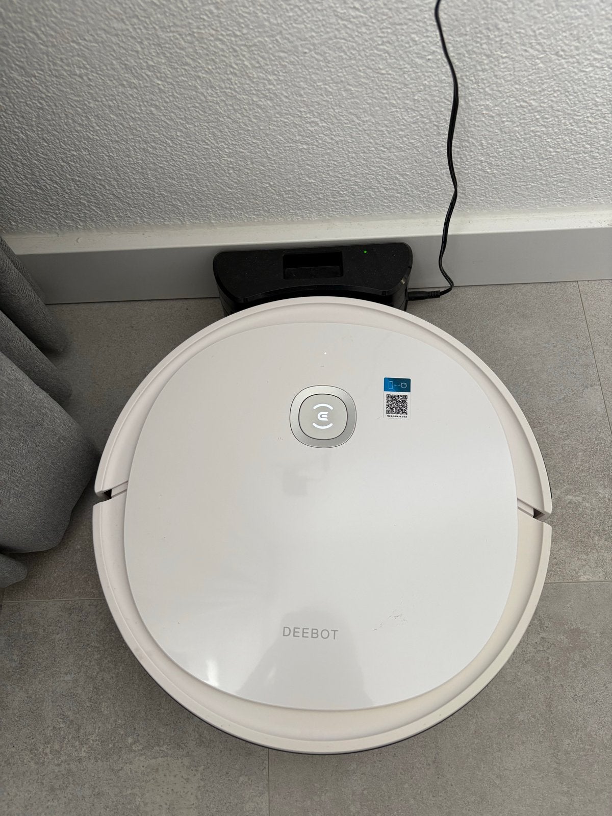 Ecovacs Deebot Robotstofzuiger - Wit, met laadstation, Inclusief accessoires, Gebruikt, Ophalen of Verzenden, Ecovacs
