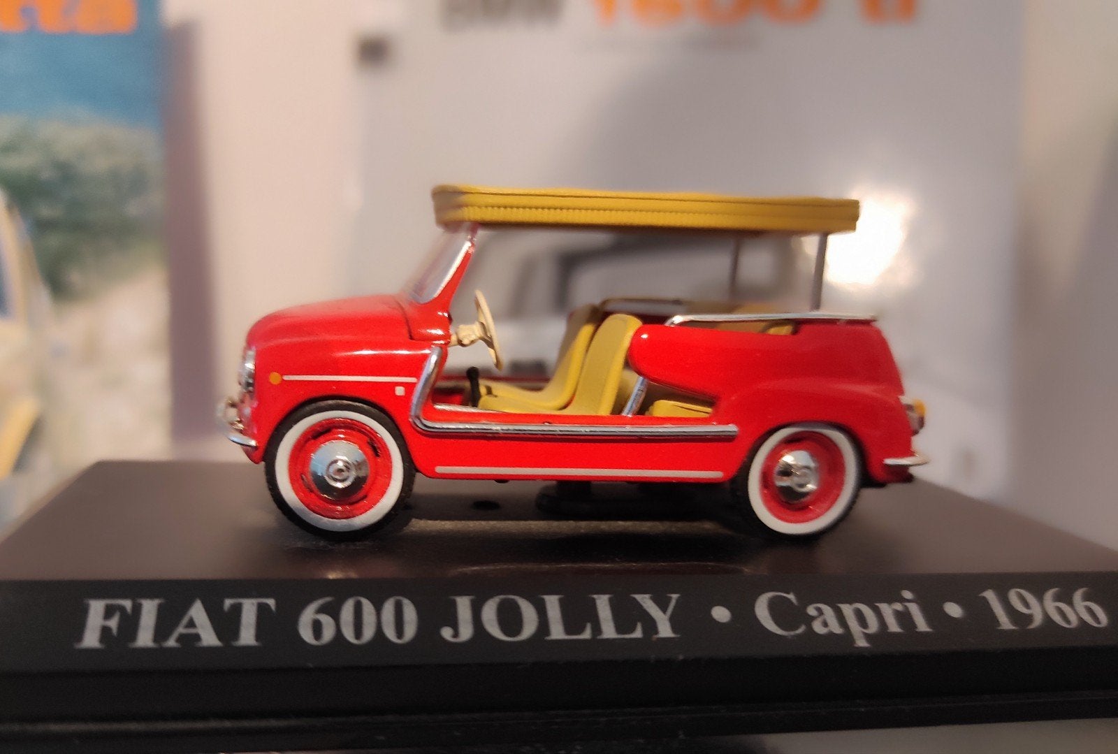 Fiat 600 Jolly Capri rood 1966 1:43 op display, Ophalen of Verzenden, Auto, Overige merken