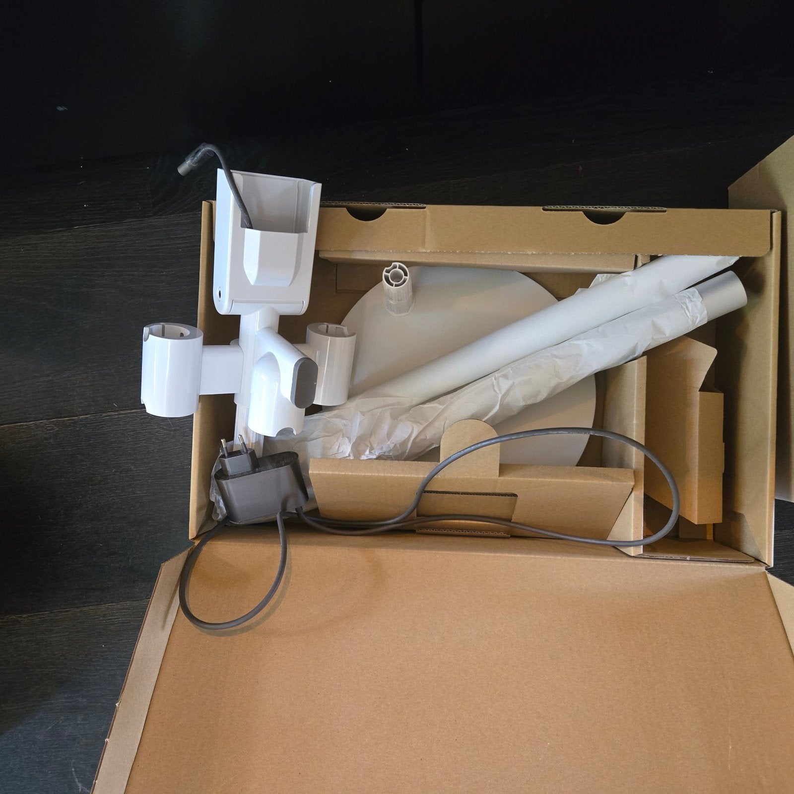 Floor Dock  . staander Dyson gen 5  + stekker + muurhouder, Ophalen of Verzenden