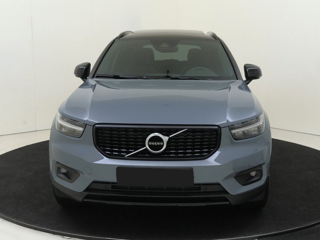 Volvo XC40 T2 R-Design | Panoramadak | Dodehoekdetectie |, 12 maanden, Gebruikt, Automatische klimaatregeling, Origineel Nederlands