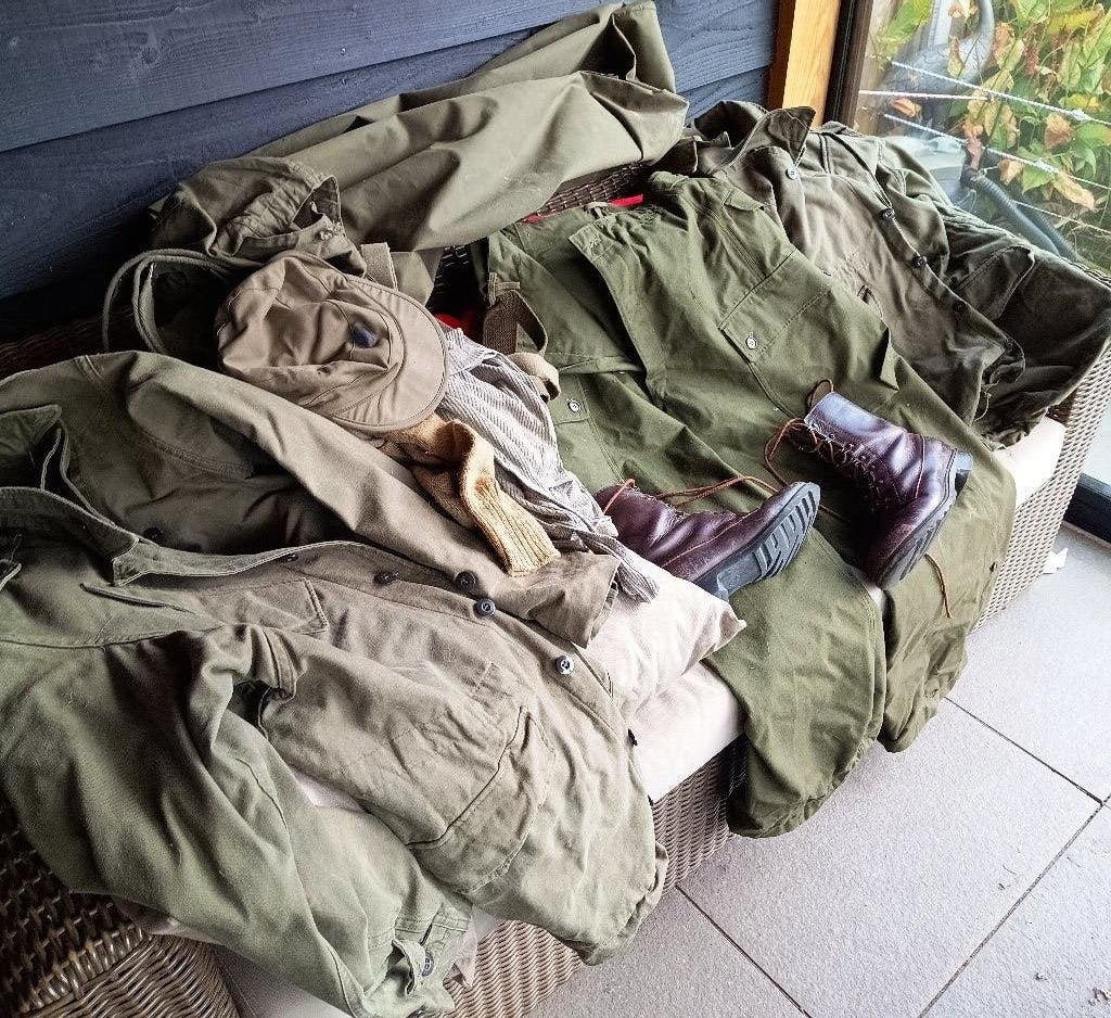 legerkleding pakket met pukkel, Ophalen of Verzenden, Landmacht, Nederland, Kleding of Schoenen