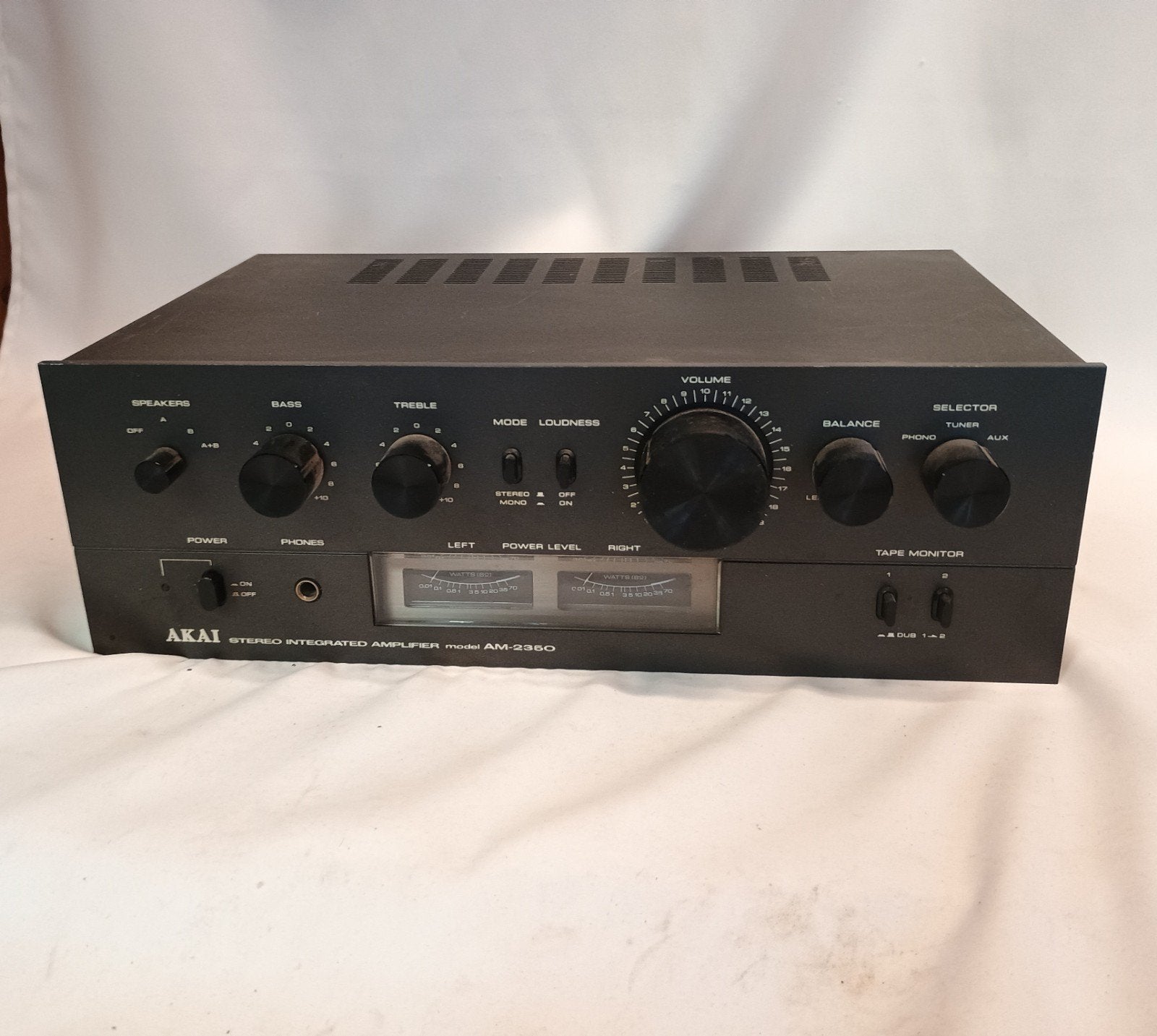 AKAI AM 2350, Verzenden