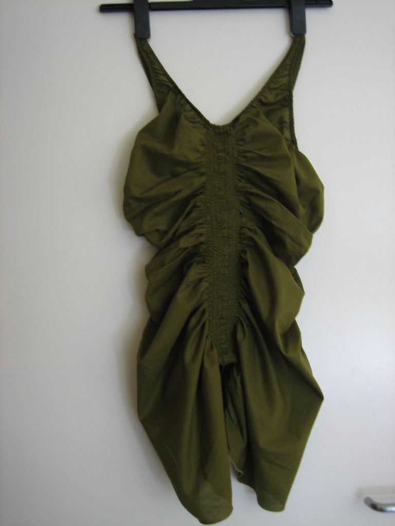 Zeer aparte olijfgroene top-tuniek GODDESS 36 snazzeys, Kleding | Dames, Verzenden, Goddess, Nieuw, Maat 36 (S)