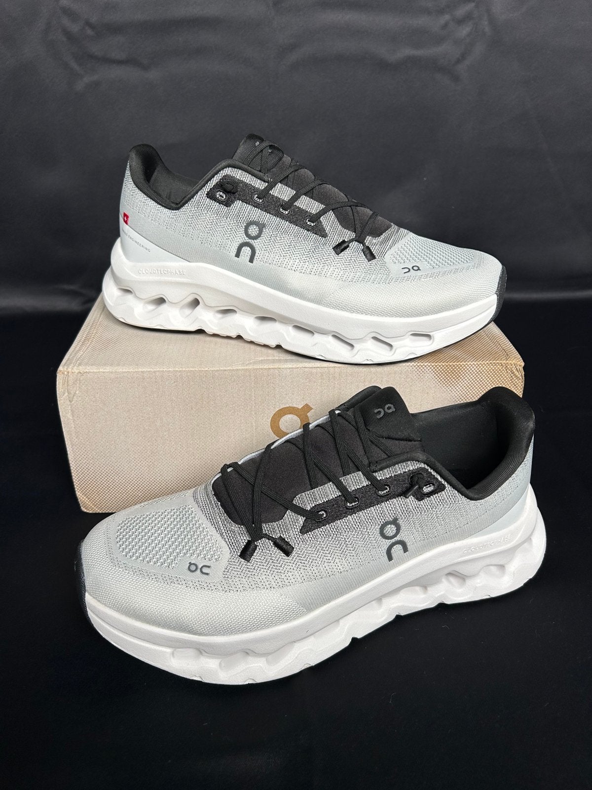 On Running Cloudtilt Zwart/Wit | Maat 43 | Nieuw in Doos, Verzenden, Zwart, Nieuw, Sneakers of Gympen