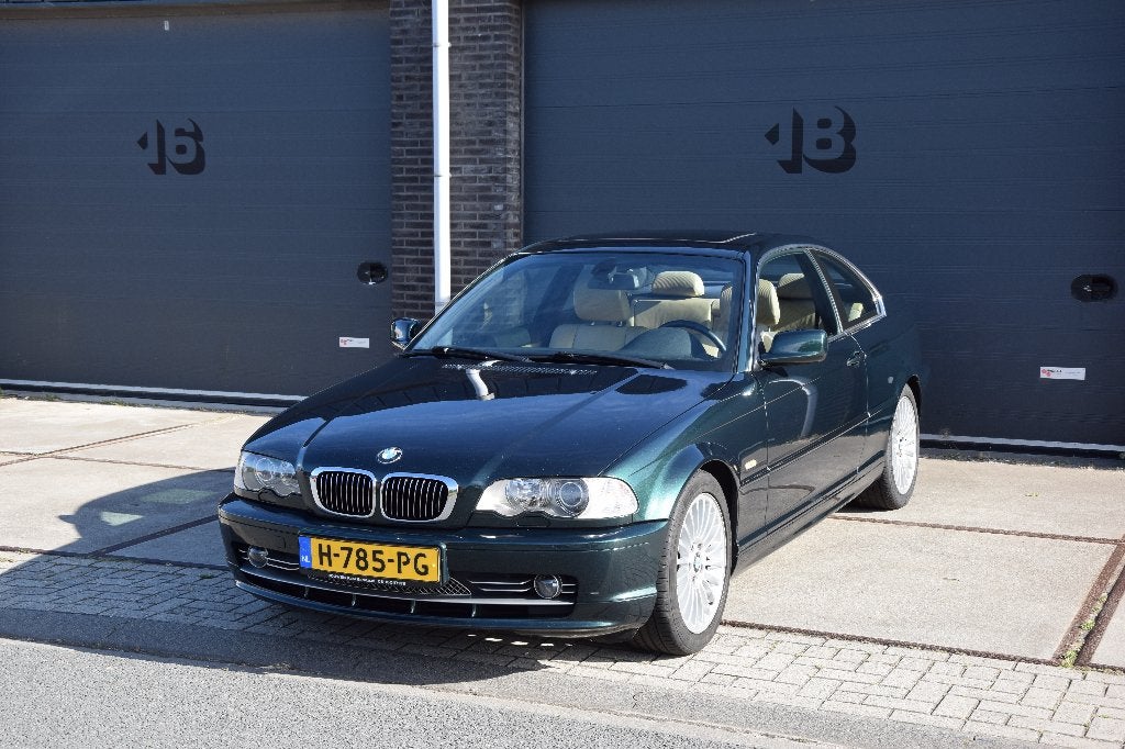 BMW 330 Coupe Special Edition Oxford GrunII/Individual leder, Automaat, 1440 kg, Beige, Automatische klimaatregeling