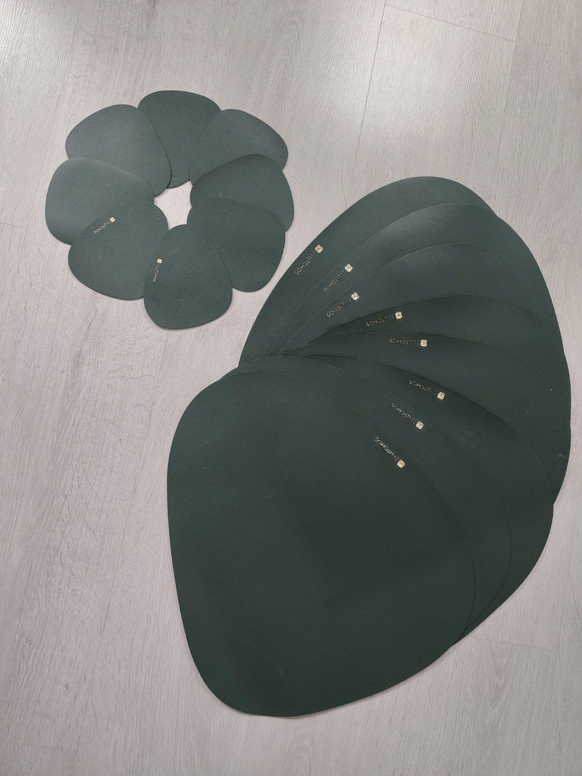 Vrolijke set Placemats + onderzetters in mooie groene kleur, Placemat, Groen, Stapelbaar, Ophalen of Verzenden