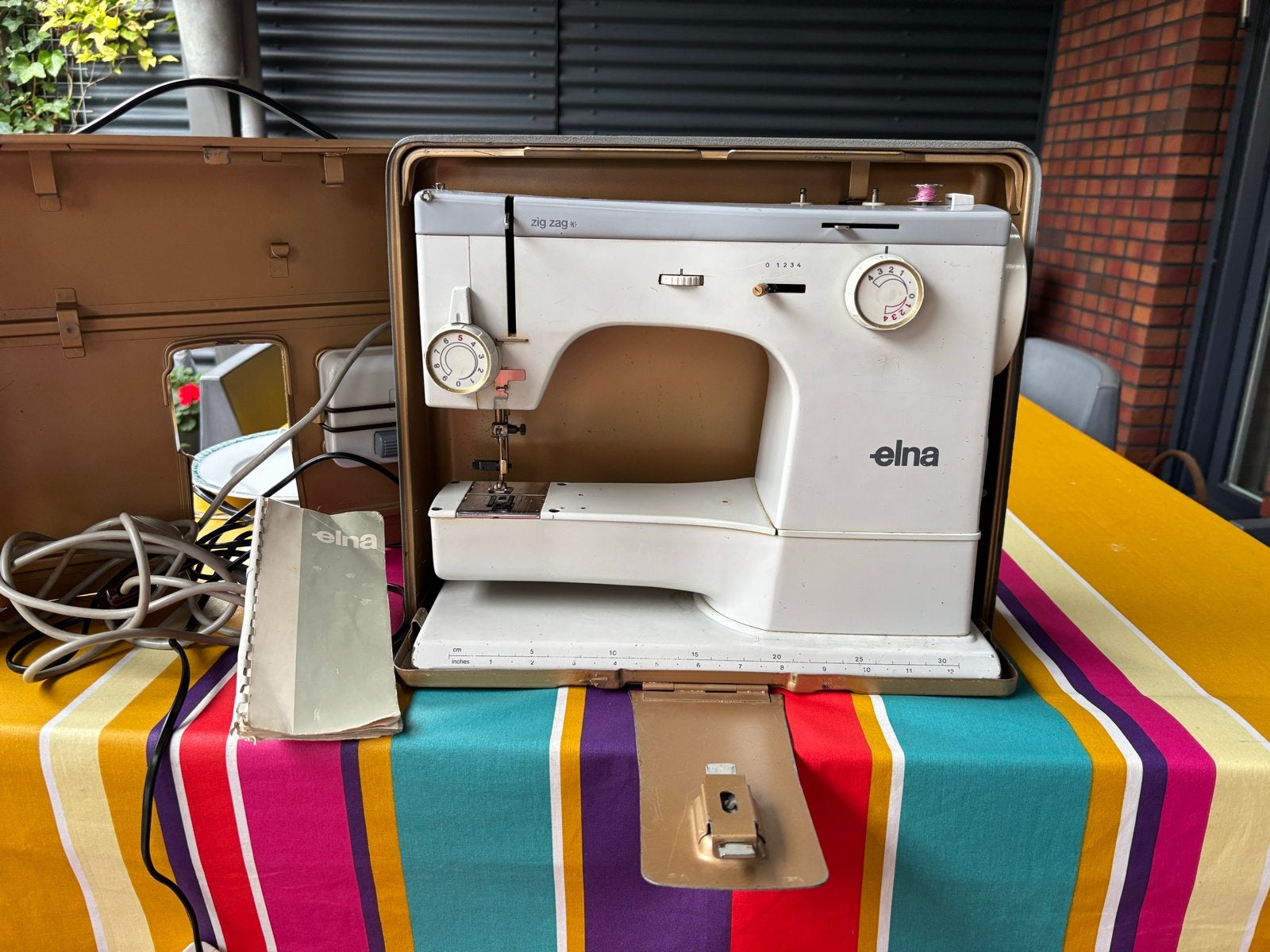 Elna Naaimachine met koffer - Vintage model, Ophalen, Gebruikt, Naaimachine, Overige merken