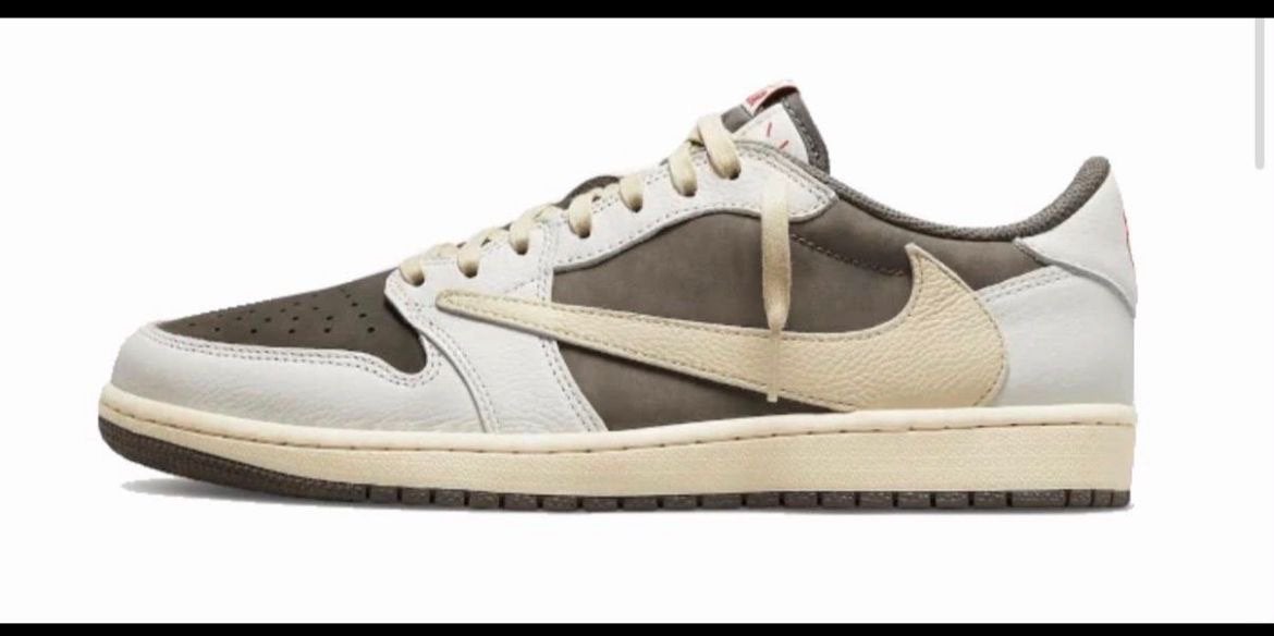 Nike Jordan 1 Low maat 45 en 46 Travis Scott Reverse Mocha, Ophalen of Verzenden, Zo goed als nieuw, Bruin, Sneakers of Gympen