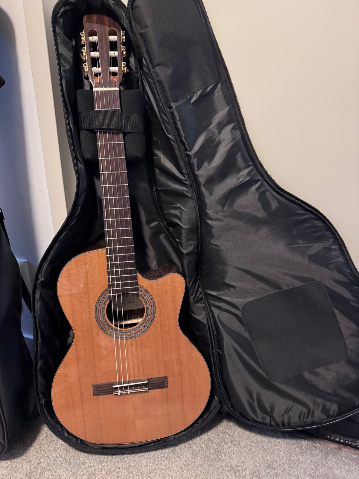 Kremona Fiesta F65CW-T elektro-akoestische klassieke gitaar, Muziek en Instrumenten, Ophalen of Verzenden, Nieuw
