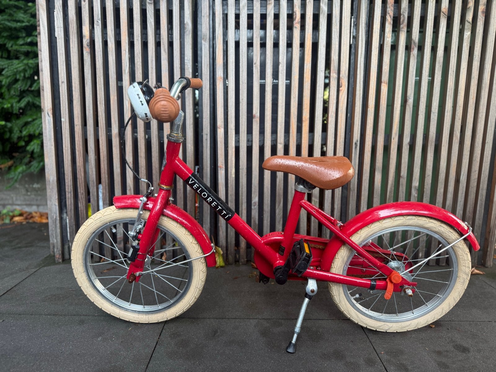 Veloretti kinderfiets 16 inch rood - Zo goed als nieuw, Fietsen en Brommers, Fietsen | Kinderfietsjes, Ophalen, Zo goed als nieuw