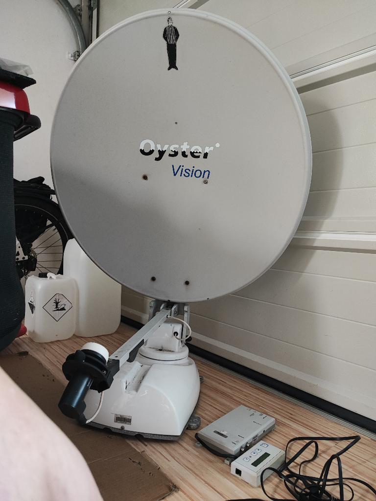 satelietschotel 82 cm. Oyster Vision, Ophalen, Gebruikt, (Schotel)antenne, Overige merken