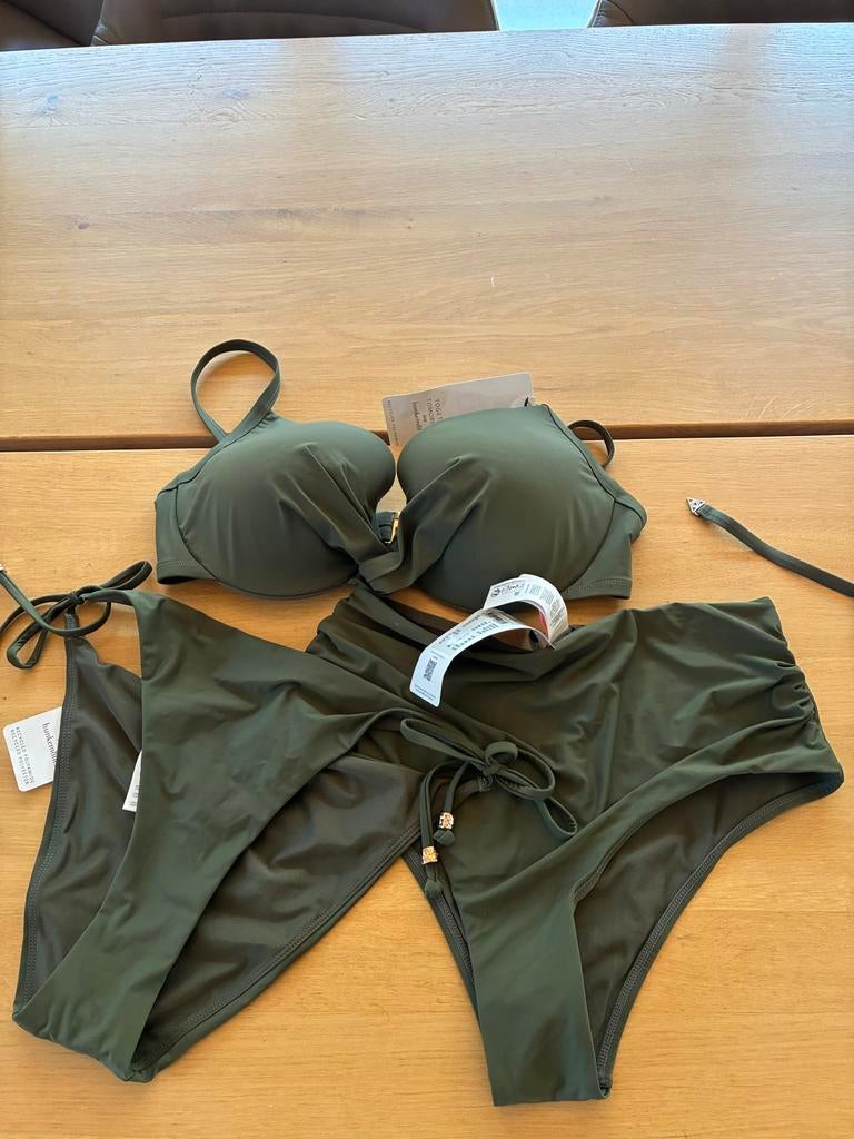 Hunkemöller Bikini Olijfgroen 85C Nieuw met beugel, Ophalen of Verzenden, Nieuw, Groen, Bikini