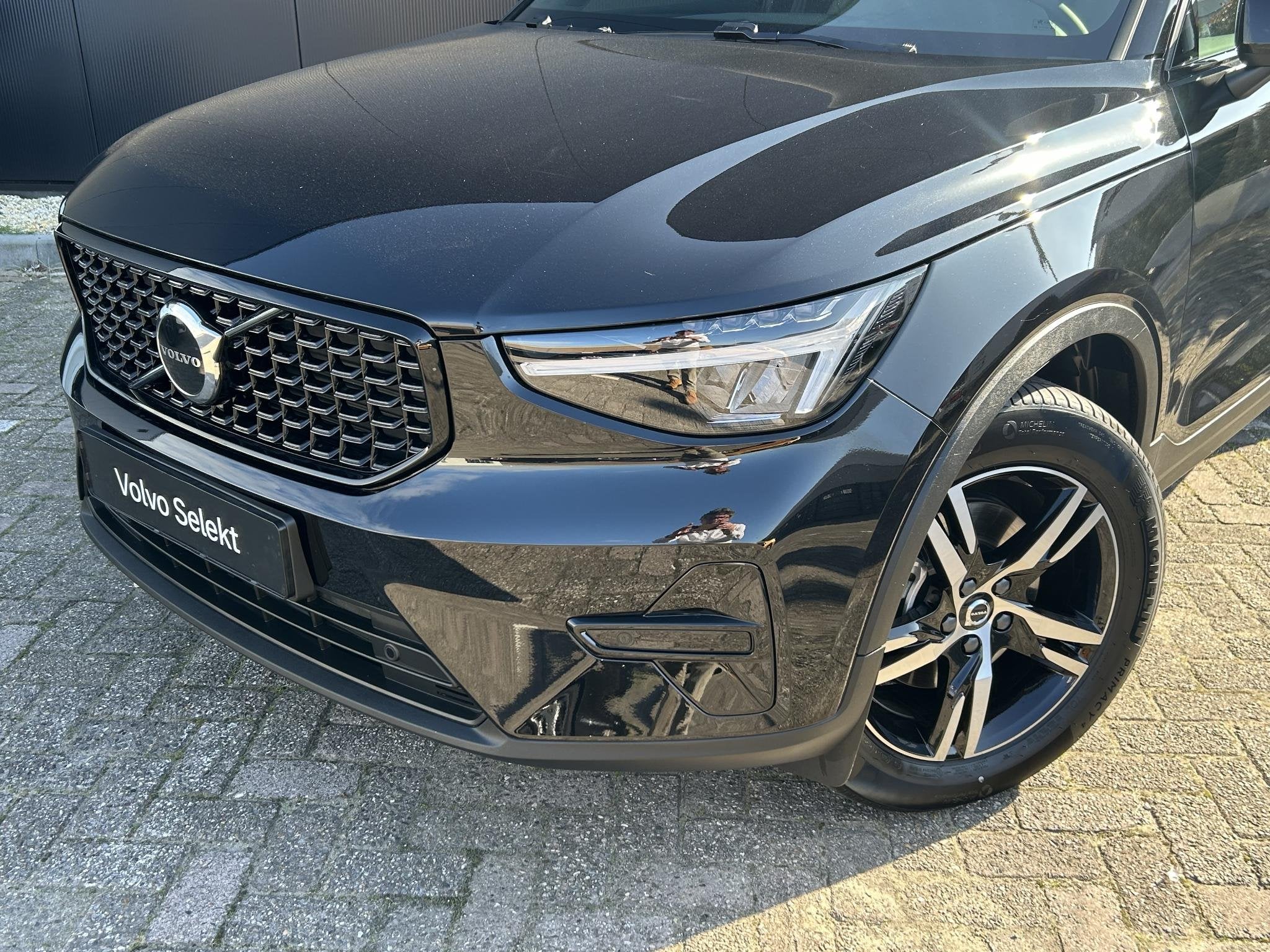 Volvo XC40 2.0 B4 Plus Dark Adaptieve cruise control / BLIS, Auto's, Gebruikt, 4 cilinders, Automatische klimaatregeling, Zwart