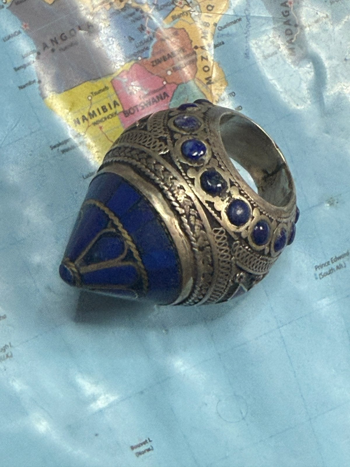 Vintage Zilveren Ring met Lapis Lazuli Edelstenen, 18 tot 19, Gebruikt, Blauw, Ophalen of Verzenden