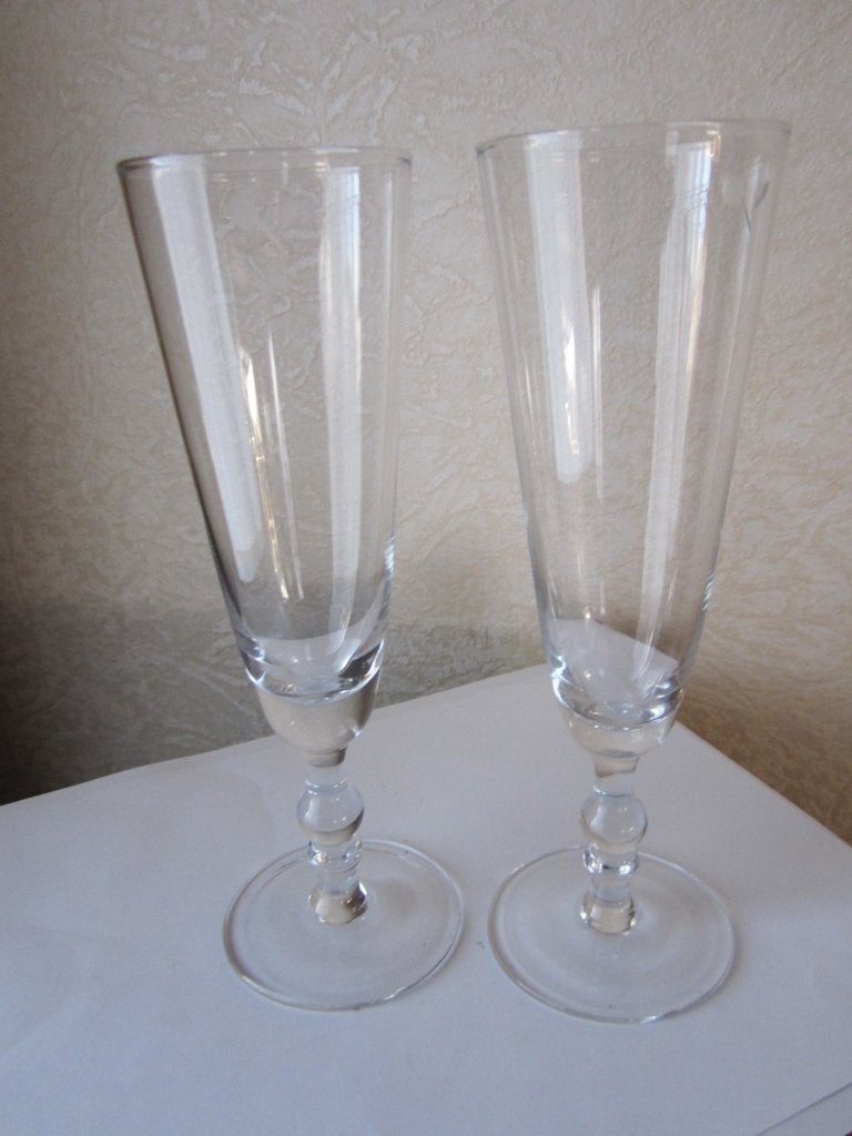 Drie mooie champagne flutes - stam met dubbele knop, Verzenden